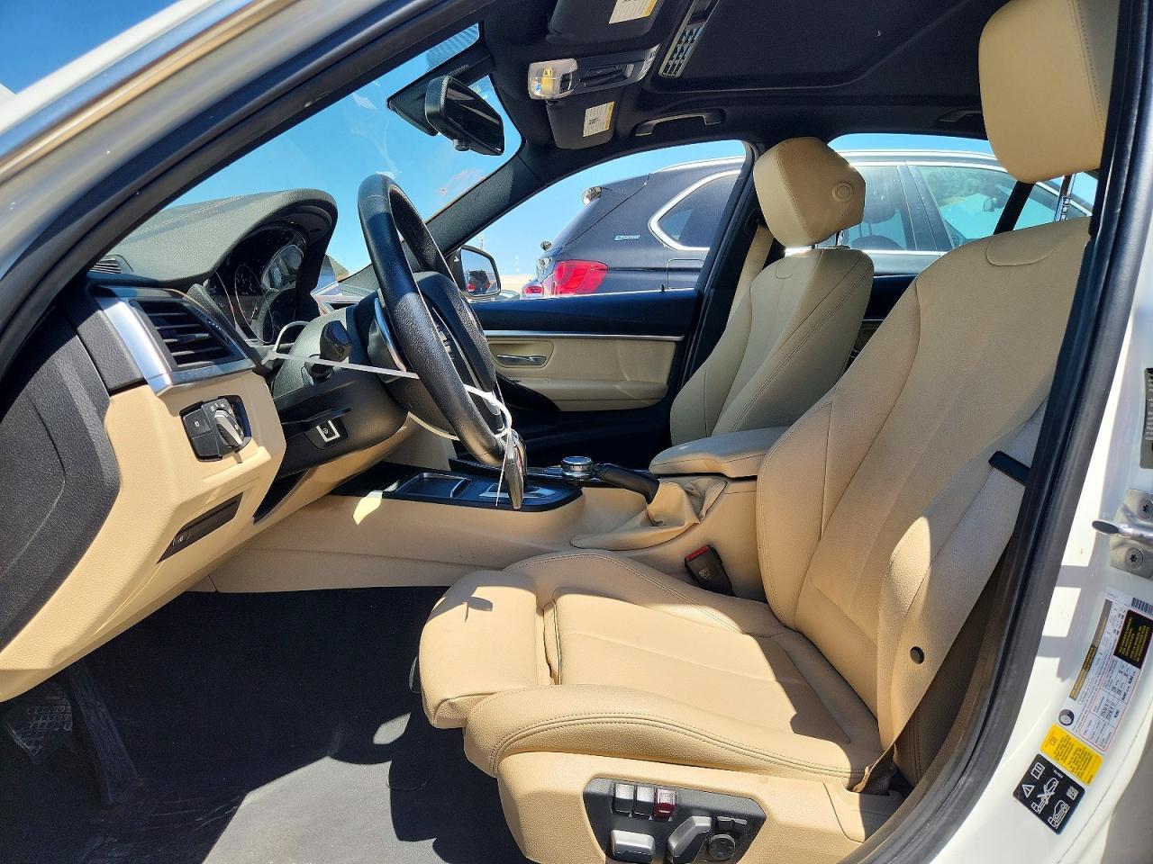 2018 BMW 330 Xi - zdjęcie 7