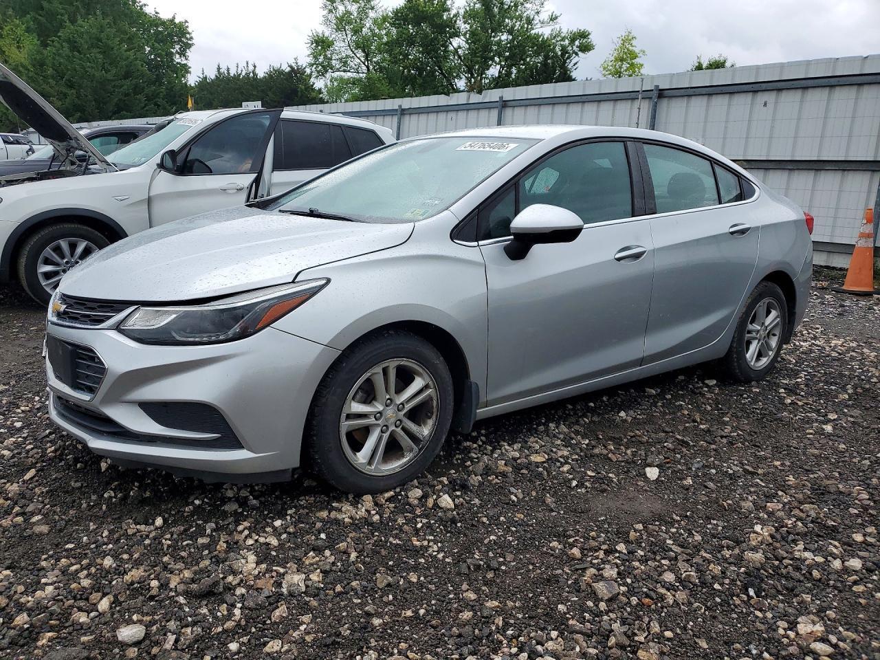 2017 Chevrolet Cruze Lt - zdjęcie główne