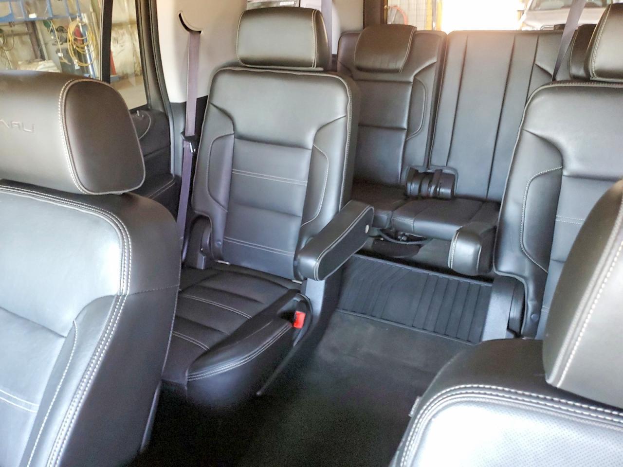 2015 GMC Yukon Denali - zdjęcie 10