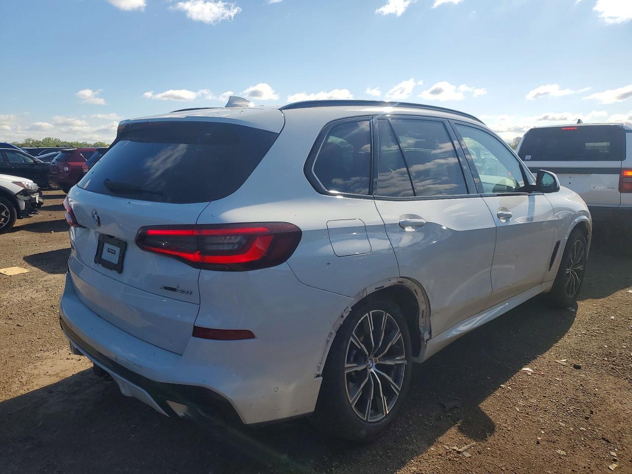 2023 BMW X5 xDrive40I - zdjęcie 3