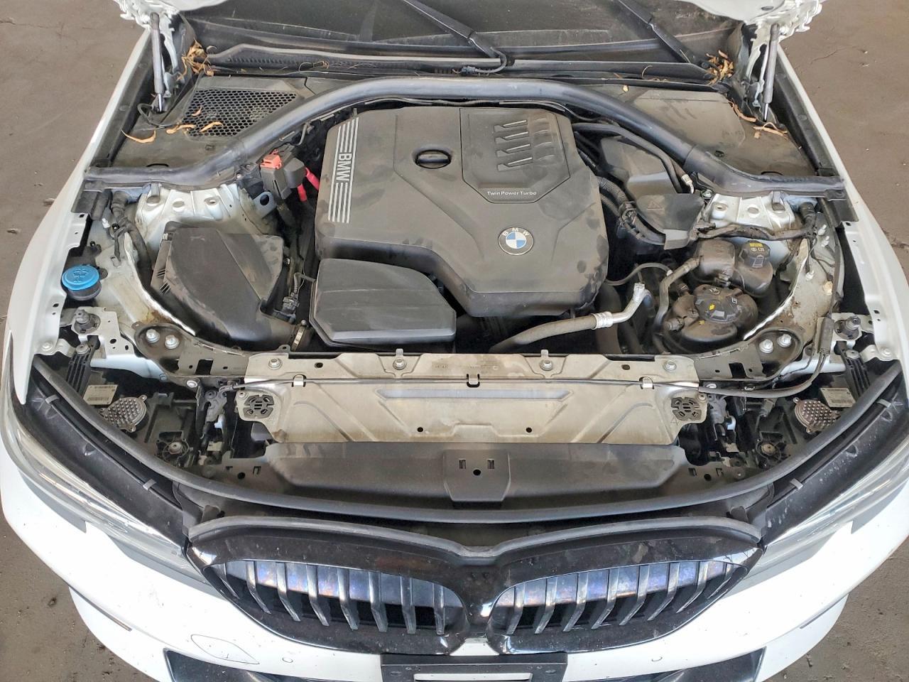 2021 BMW 330I - zdjęcie 11