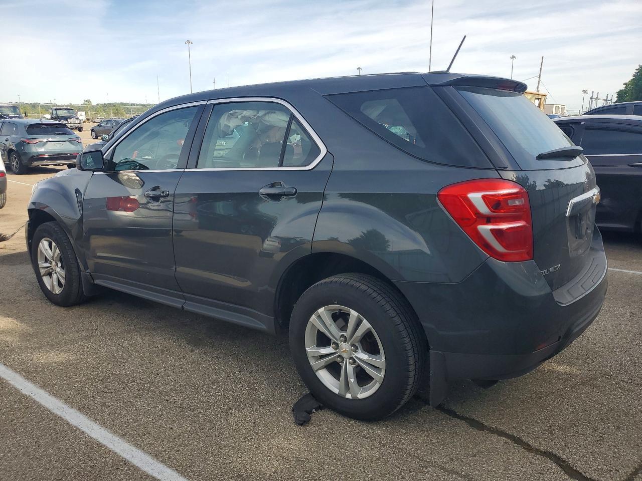 2017 Chevrolet Equinox Ls - zdjęcie 2