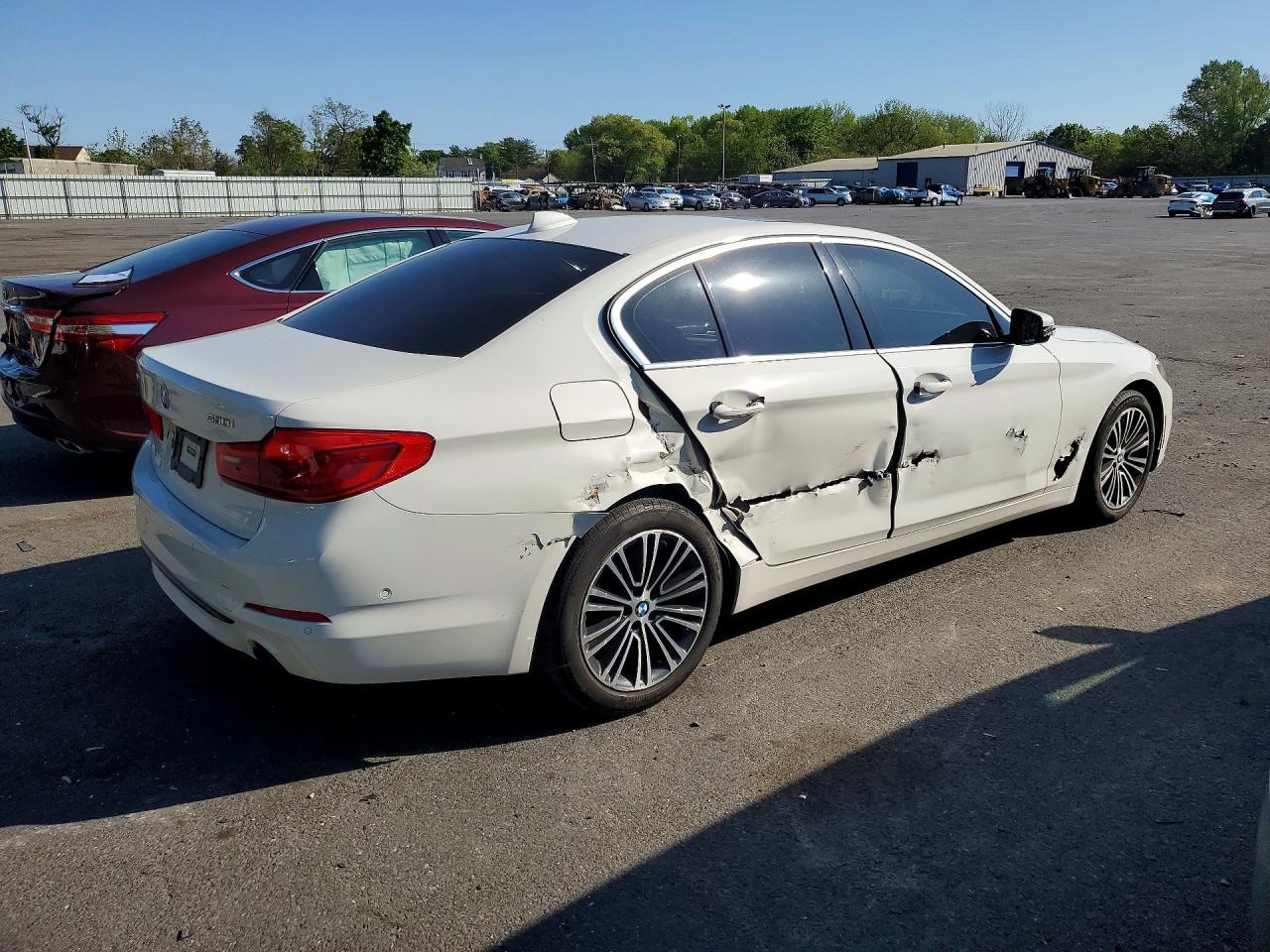 2020 BMW 530 Xi - zdjęcie 3