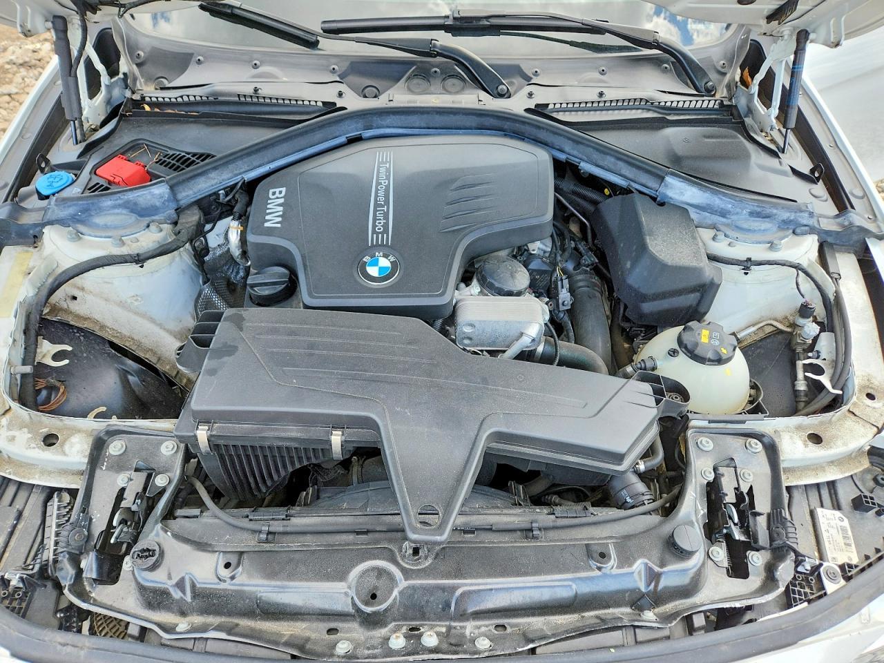 2018 BMW 320 Xi - zdjęcie 11