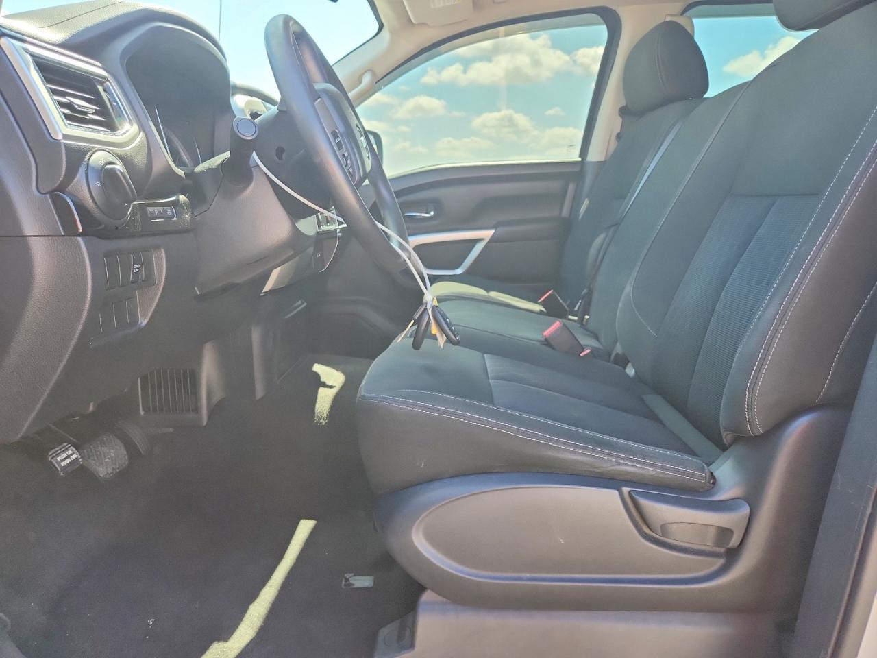 2019 Nissan Titan Sv - zdjęcie 7