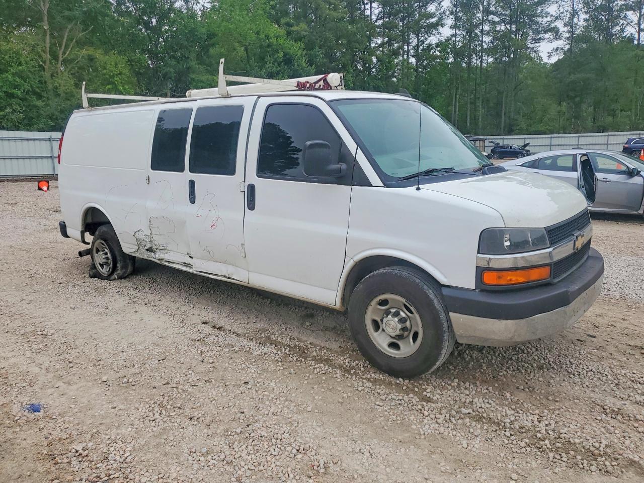 2020 Chevrolet Express G2500 - zdjęcie 4