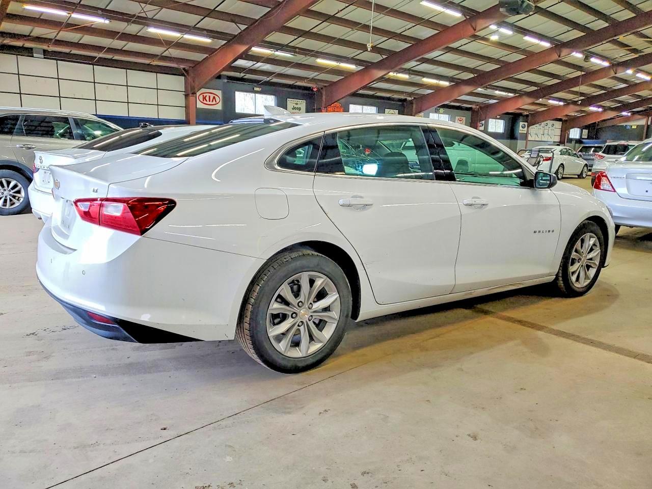 2023 Chevrolet Malibu Lt - zdjęcie 3