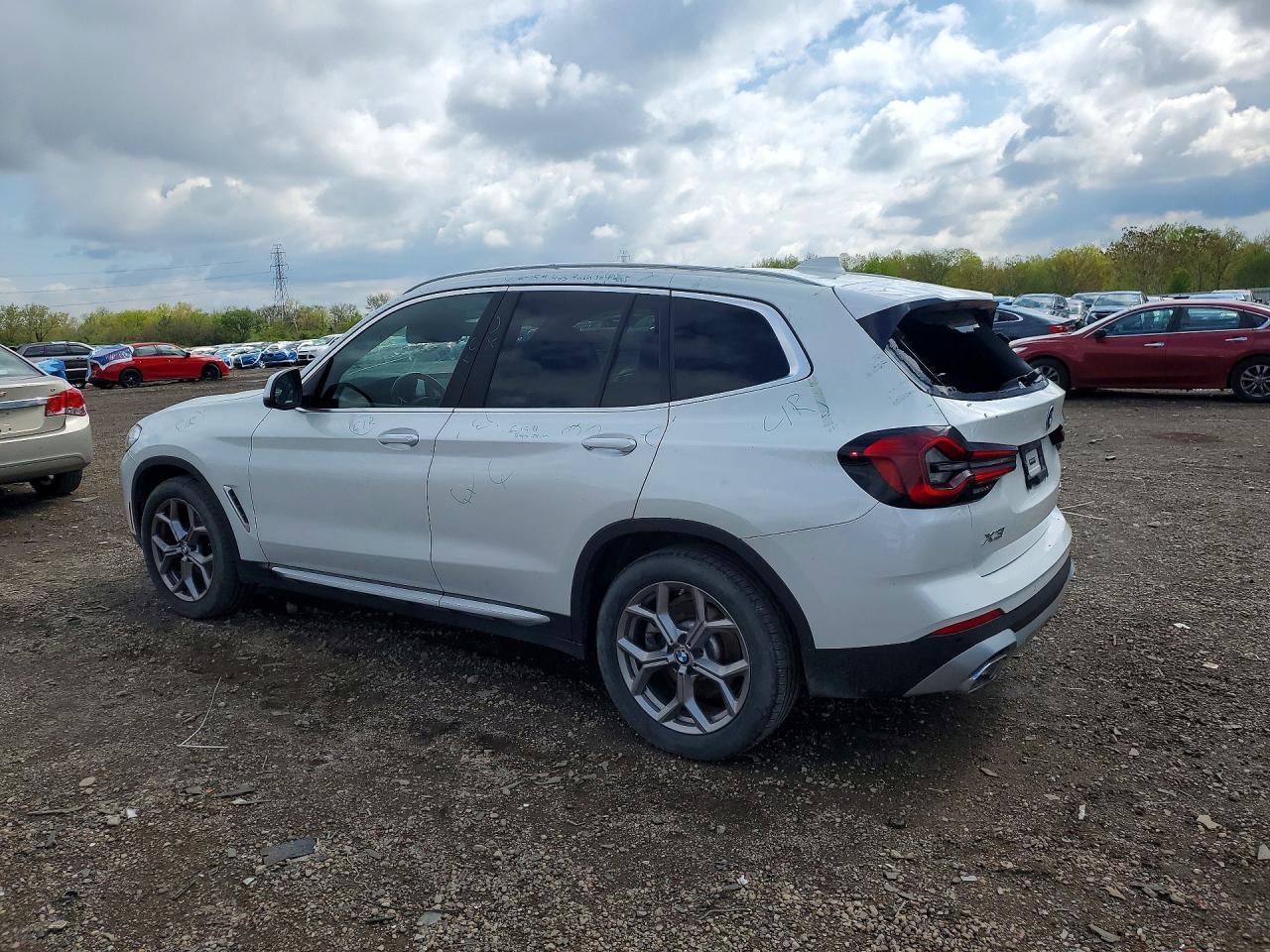 2022 BMW X3 xDrive30I - zdjęcie 2