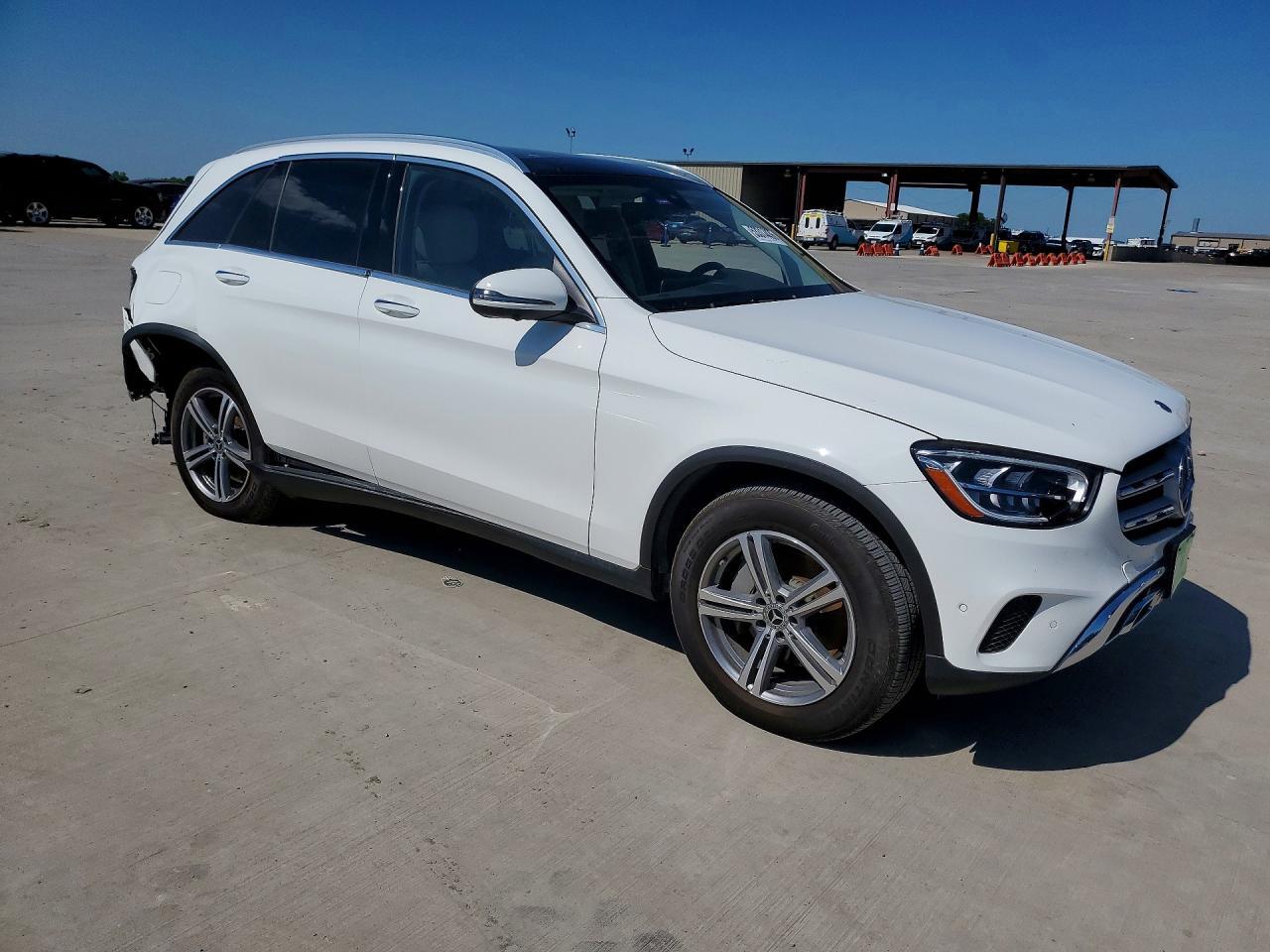 2021 Mercedes-Benz Glc 300 - zdjęcie 4