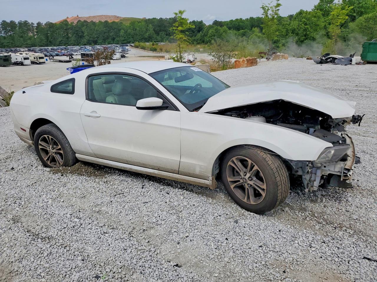 2014 Ford Mustang - zdjęcie 4
