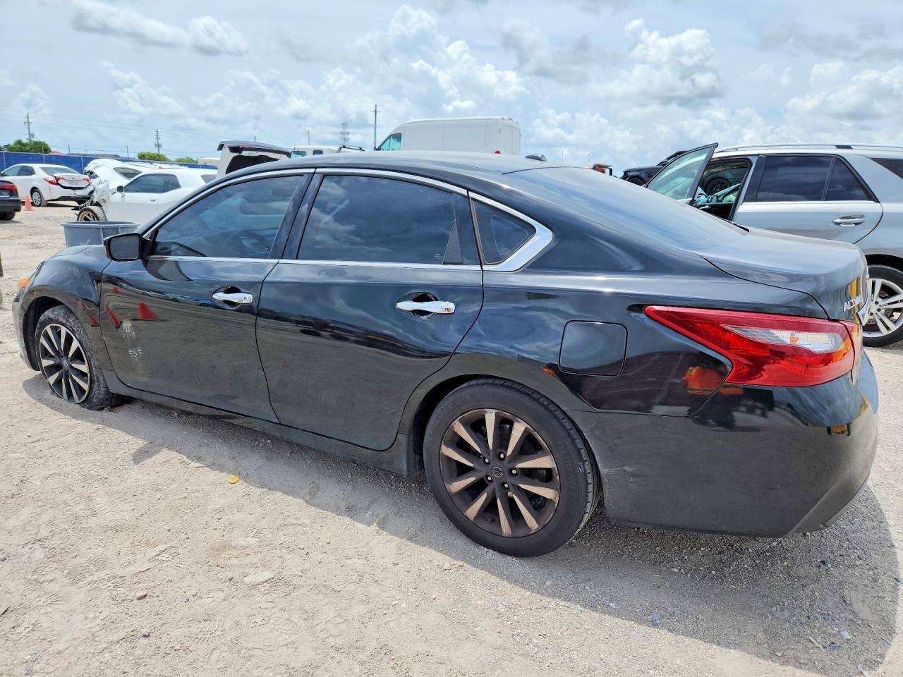 2018 Nissan Altima 2.5 Sv - zdjęcie 2