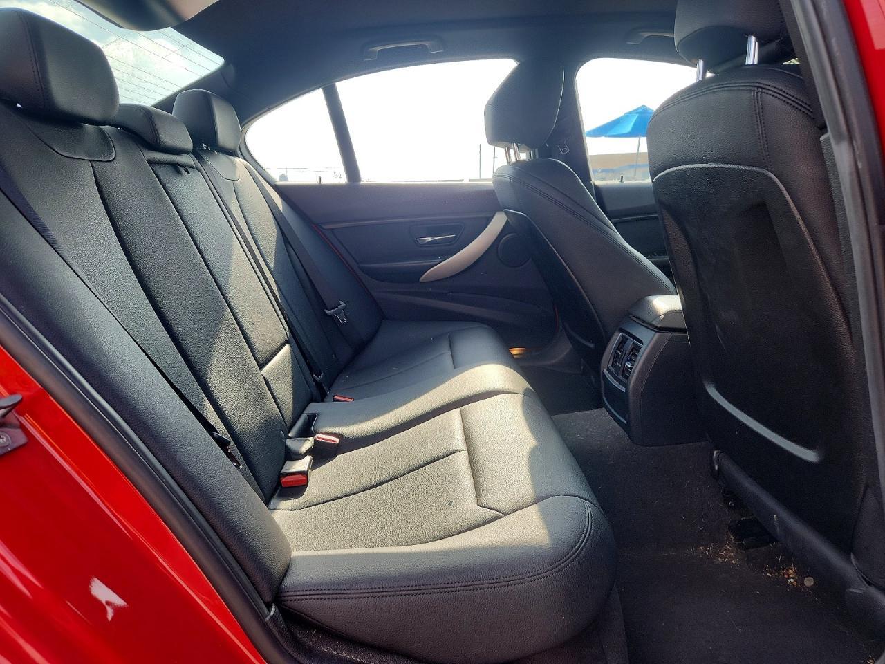 2016 BMW 320 I - zdjęcie 10