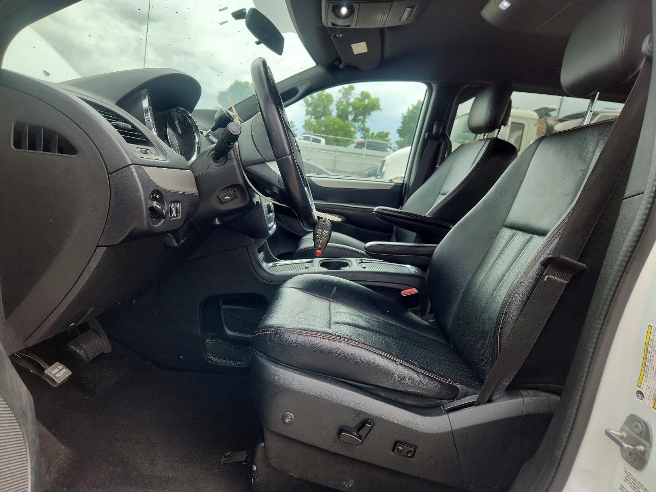 2014 Dodge Grand Caravan R - zdjęcie 7