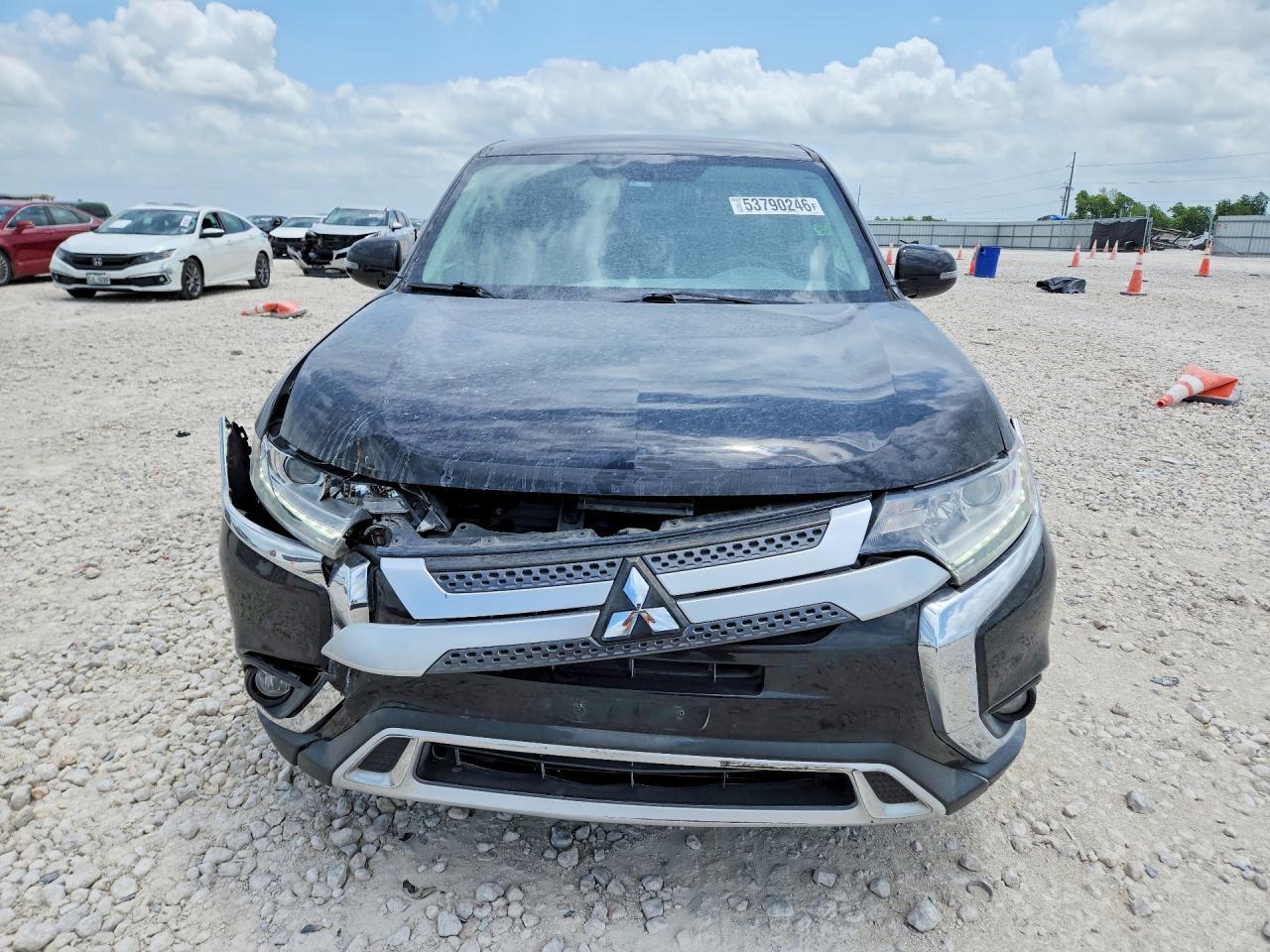 2019 Mitsubishi Outlander Se - zdjęcie 5