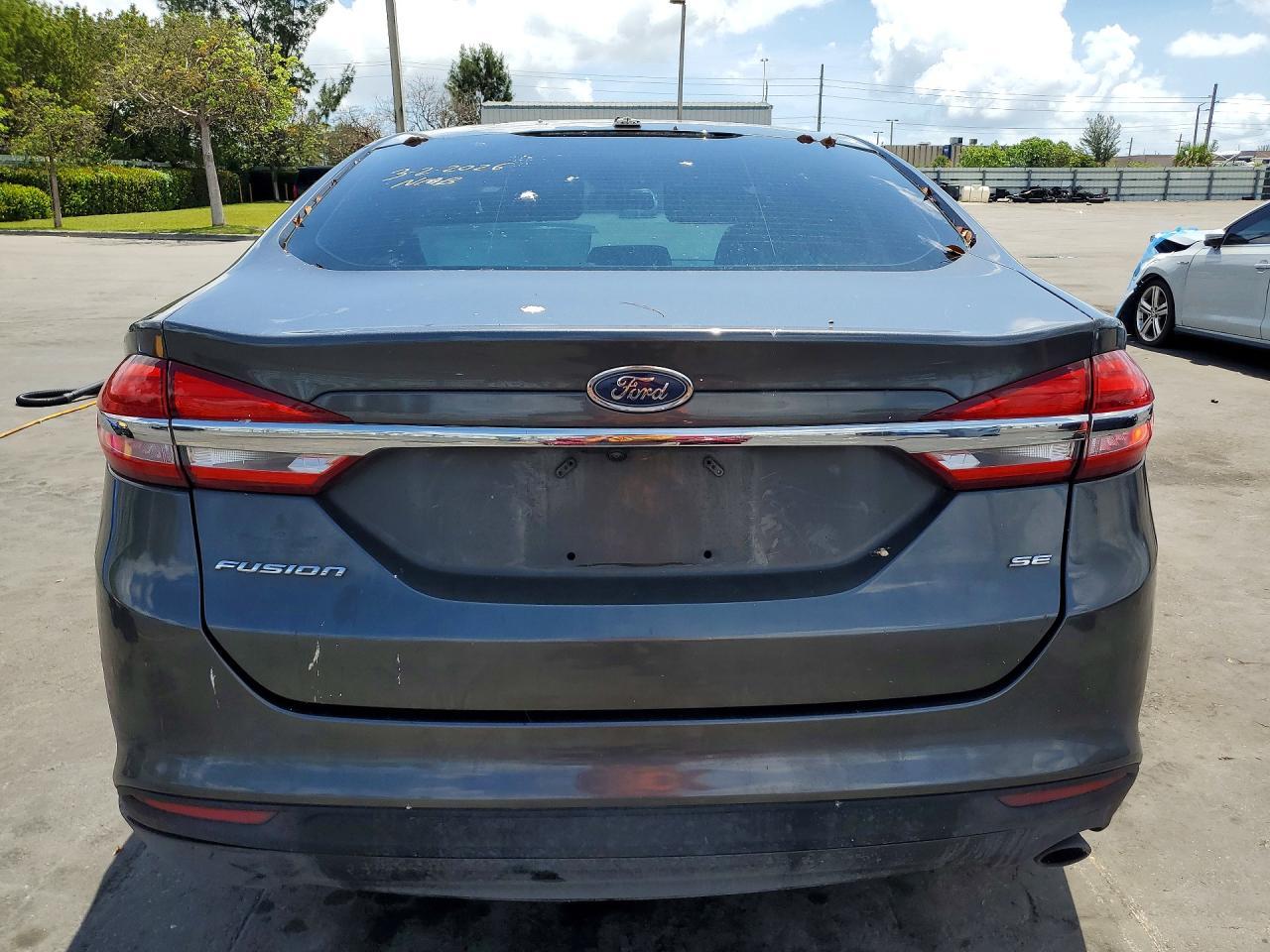 2017 Ford Fusion Se - zdjęcie 6