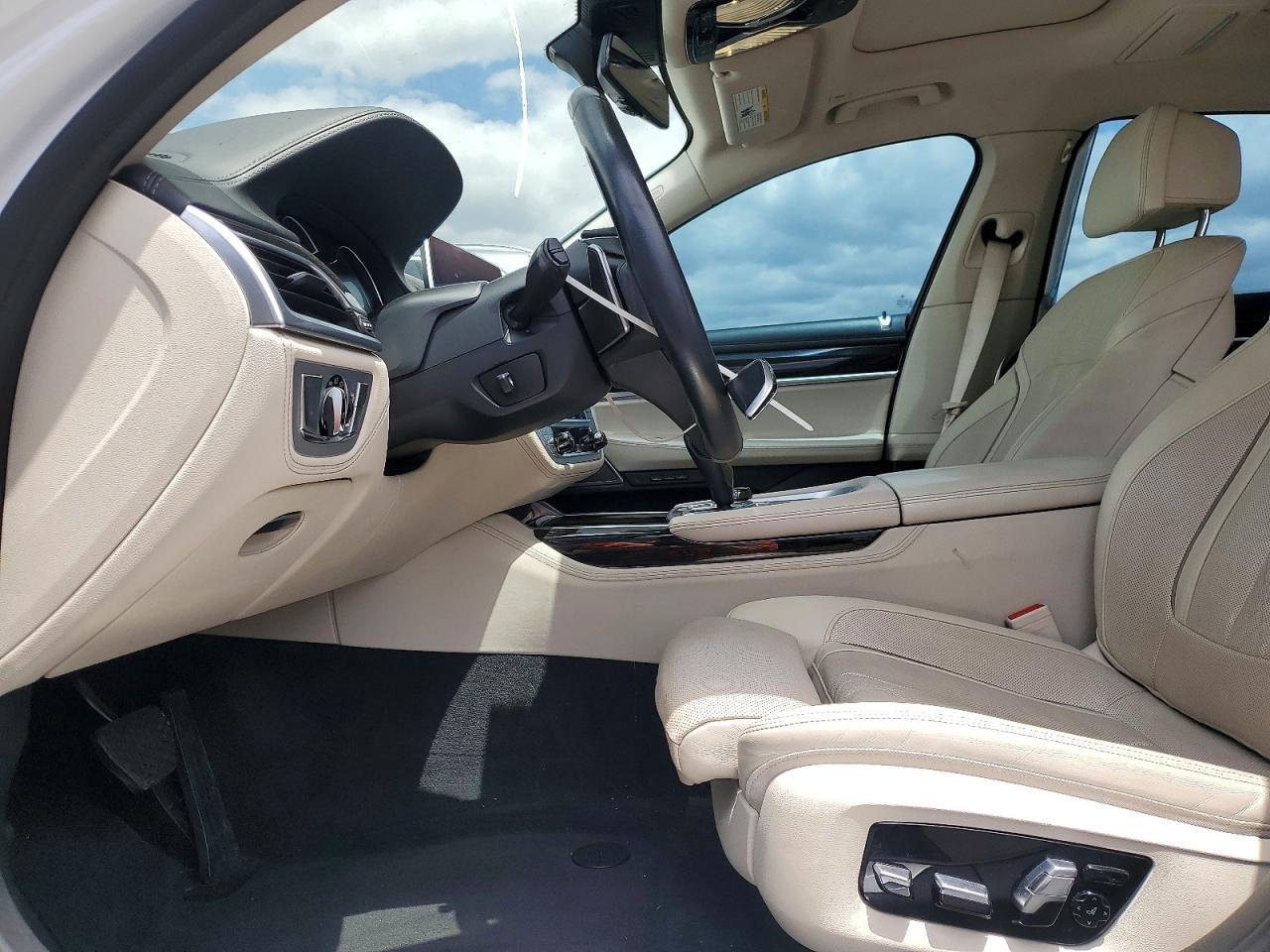 2019 BMW 740 I - zdjęcie 7