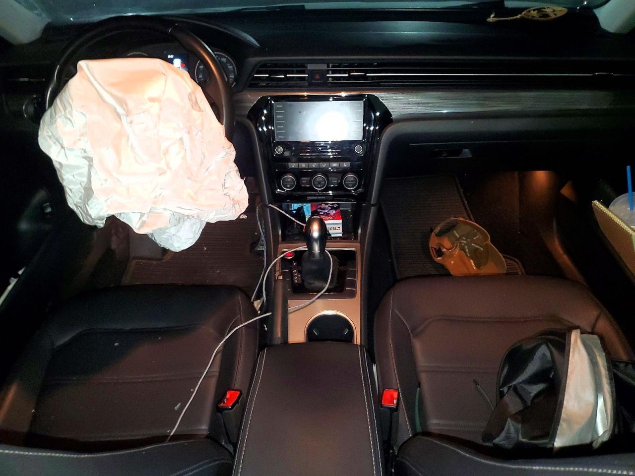 2020 Volkswagen Passat R-Line - zdjęcie 8