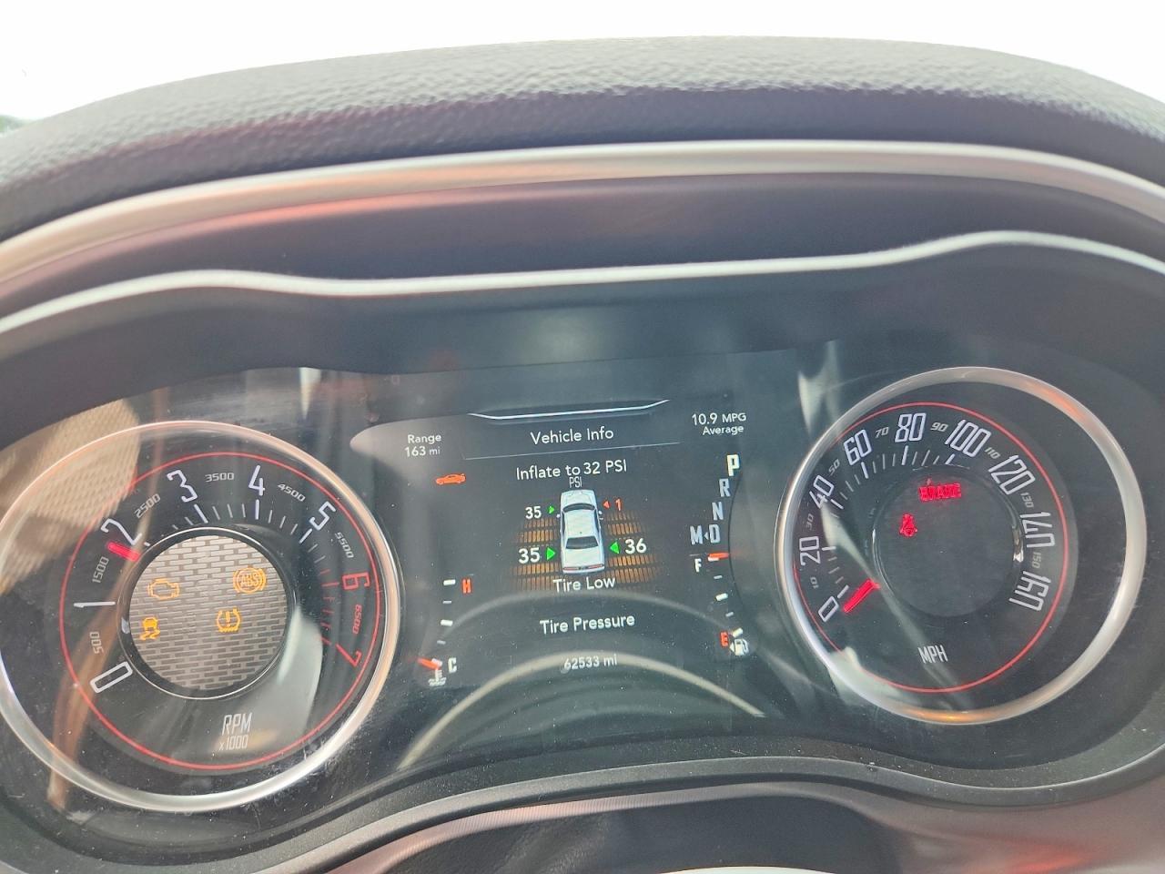 2019 Dodge Challenger R - zdjęcie 9