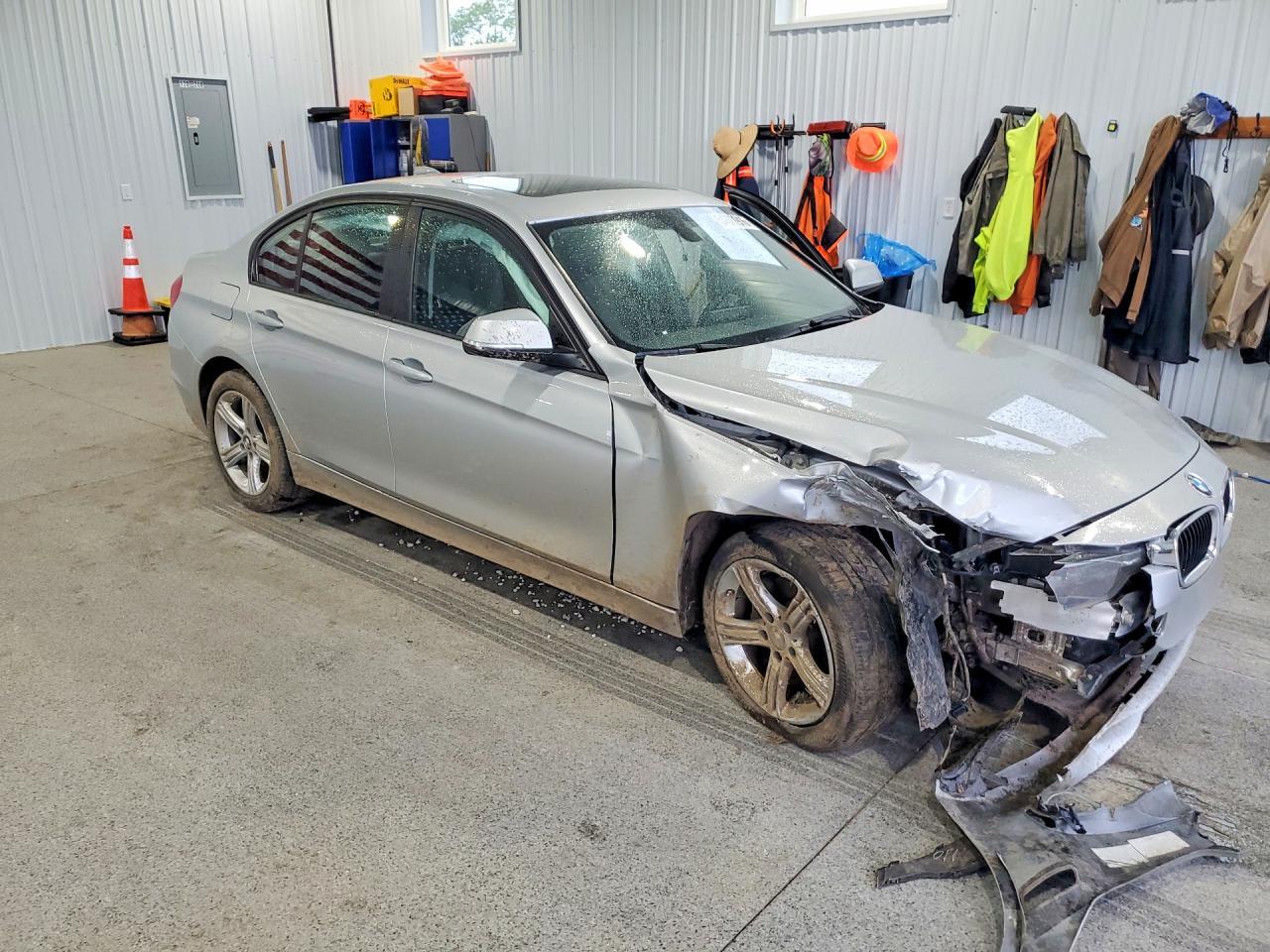 2015 BMW 320 I xDrive - zdjęcie 4