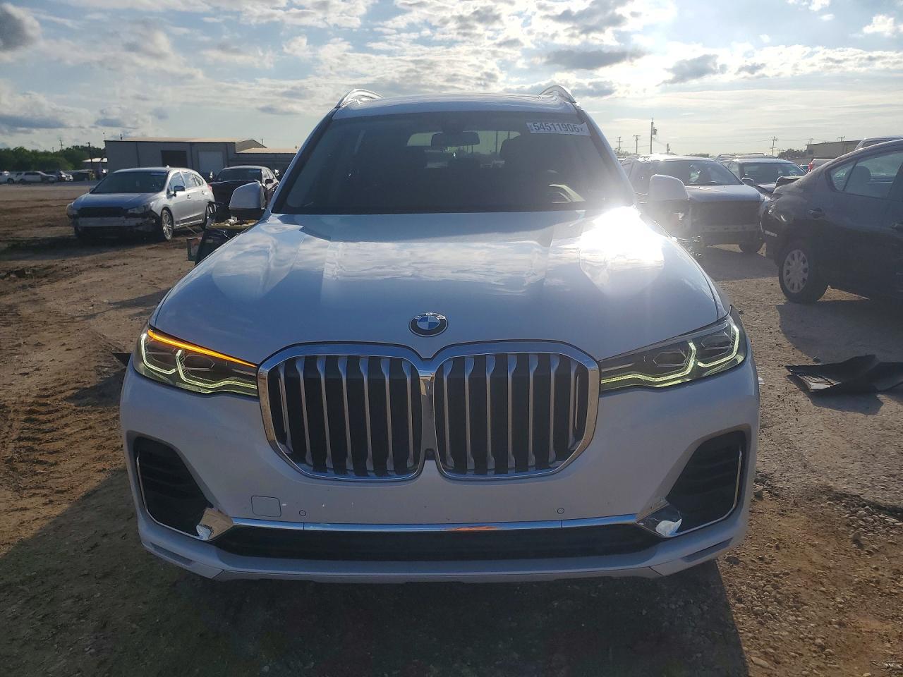 2021 BMW X7 xDrive40I - zdjęcie 5