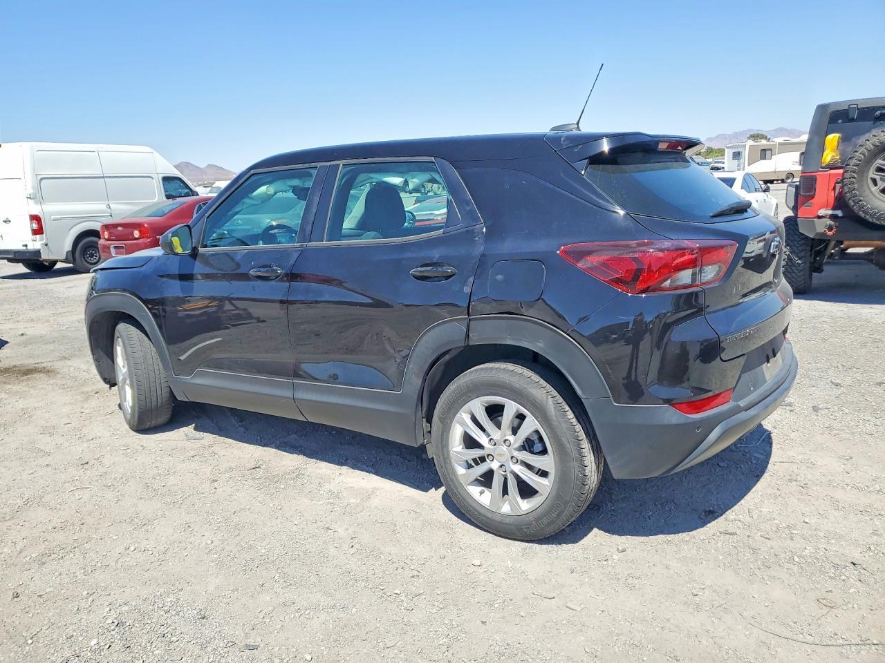 2022 Chevrolet Trailblazer Ls - zdjęcie 2