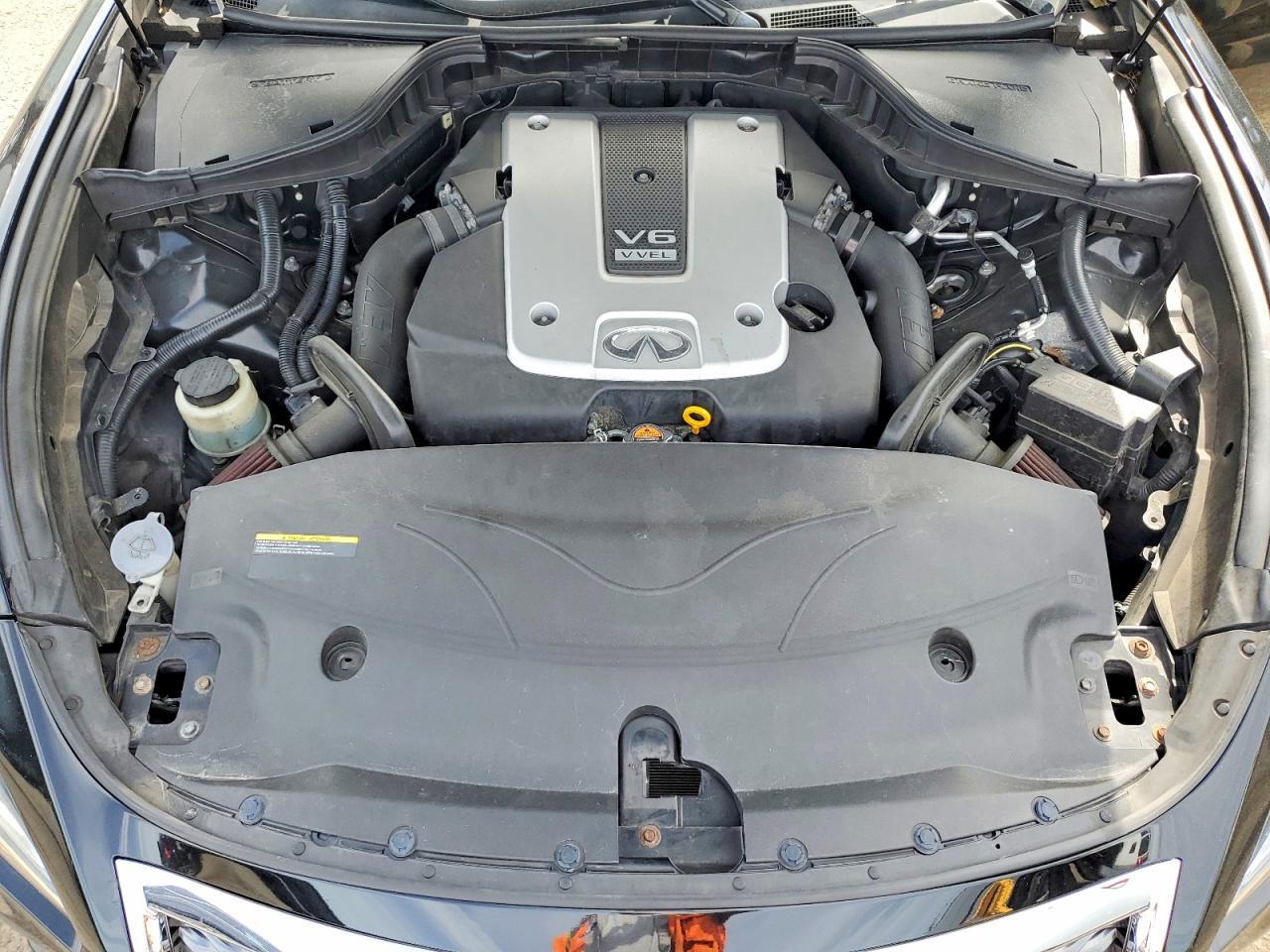 2015 Infiniti Q70 3.7 - zdjęcie 11