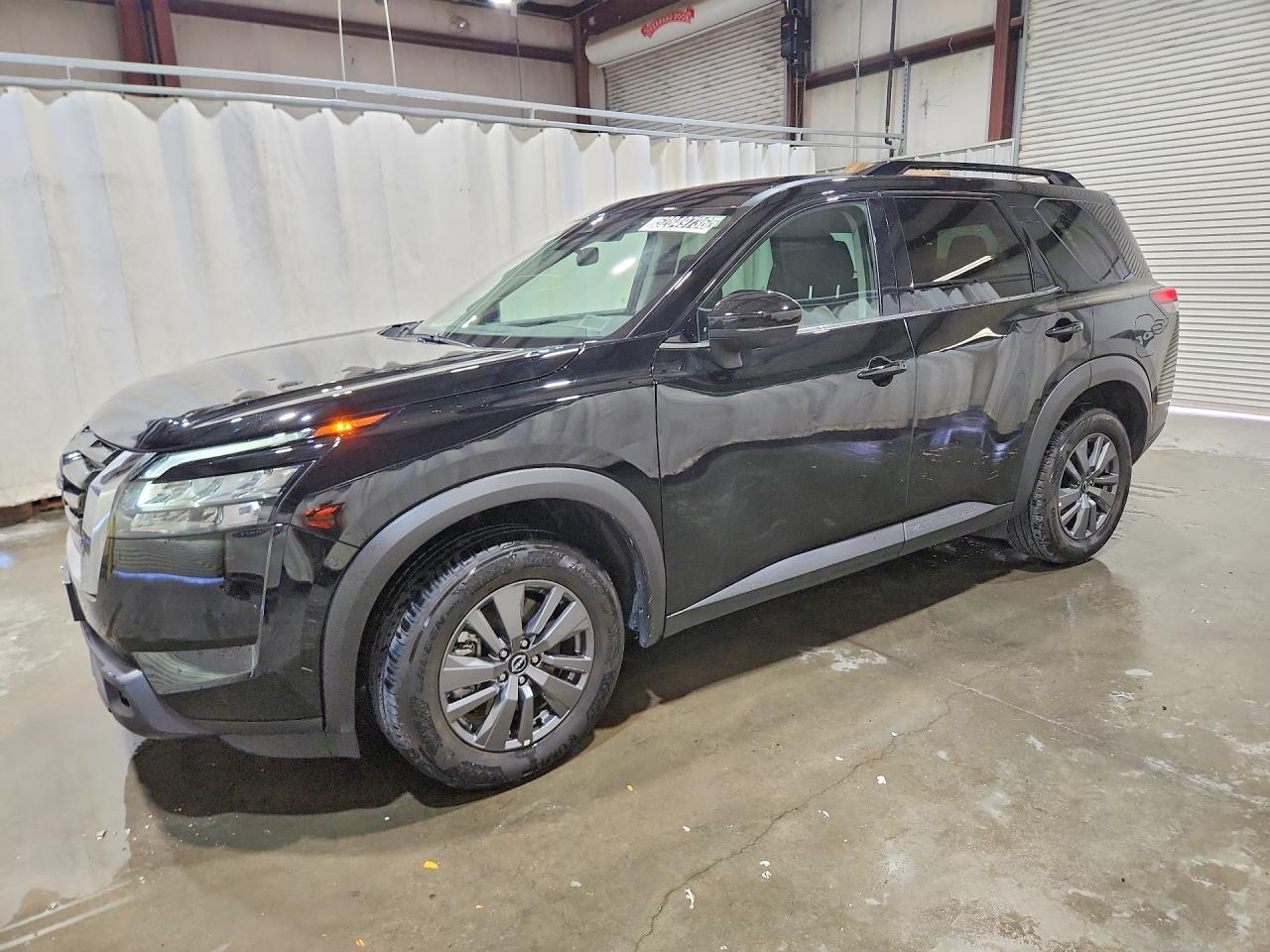 2025 Nissan Pathfinder Sv - zdjęcie główne