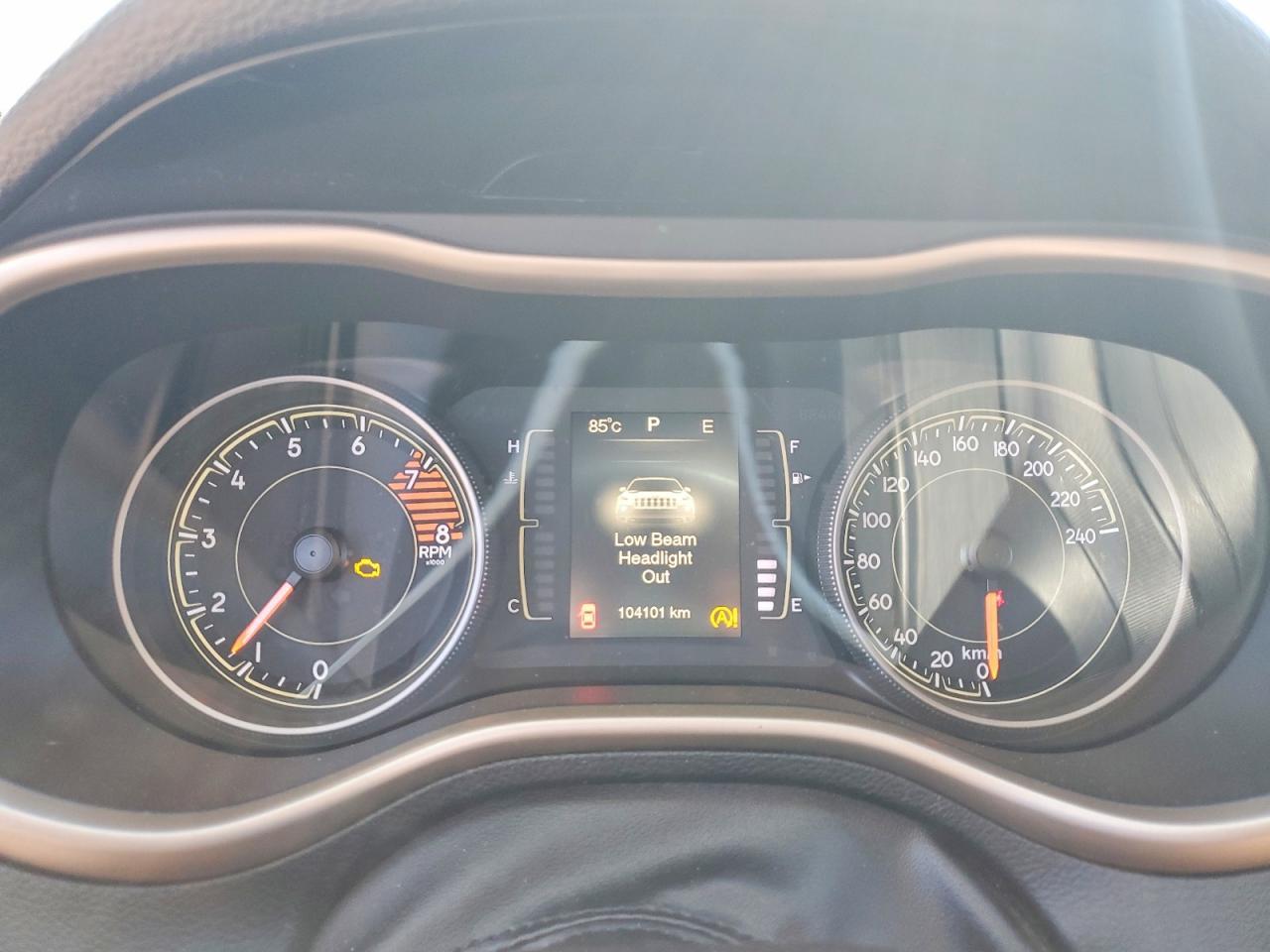 2016 Jeep Cherokee Sport - zdjęcie 9