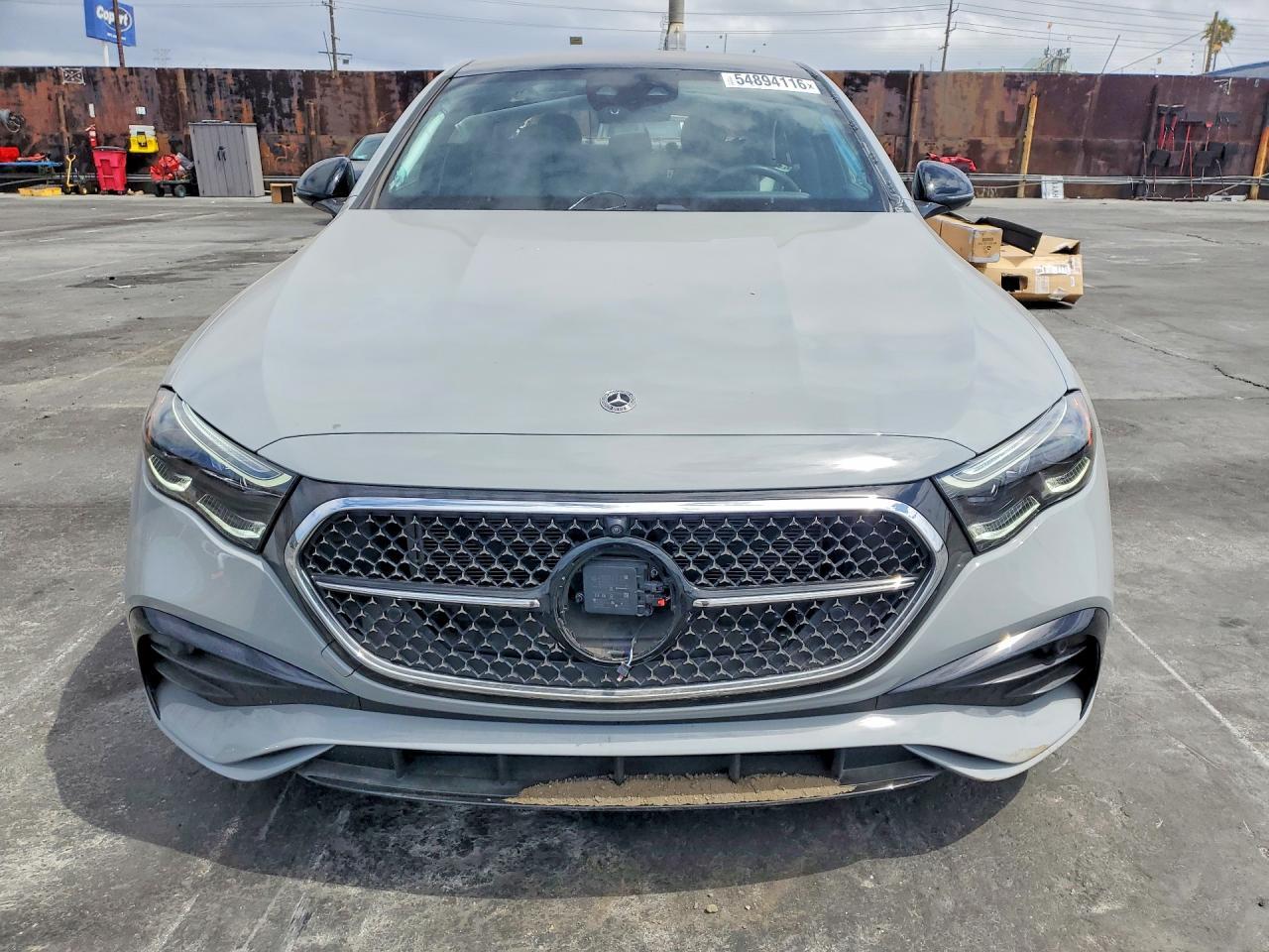 2025 Mercedes-Benz E 450 4Matic - zdjęcie 5