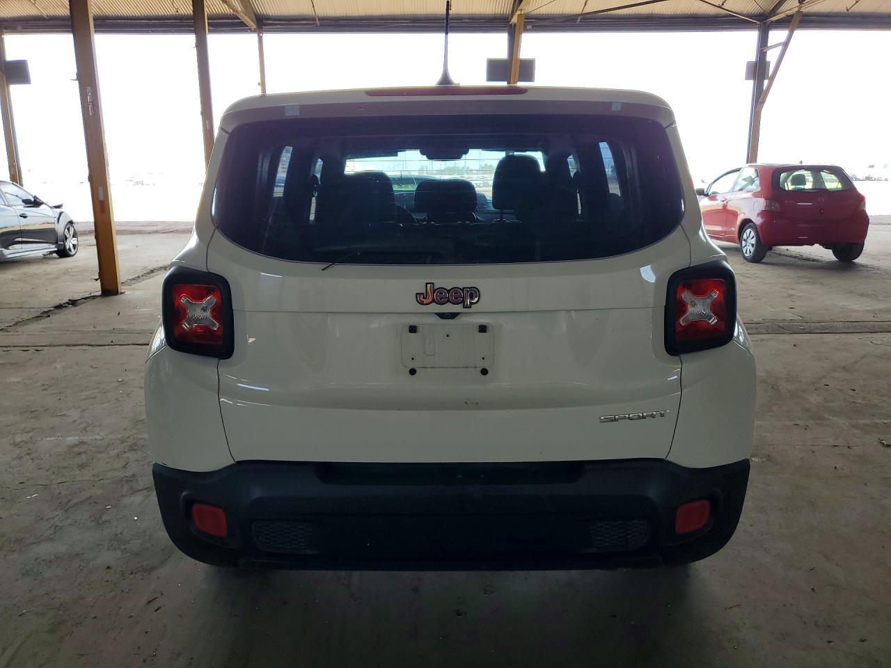 2016 Jeep Renegade Sport - zdjęcie 11
