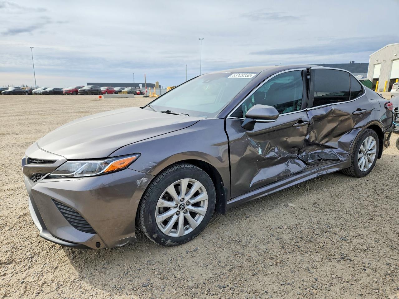 2019 Toyota Camry L - zdjęcie główne