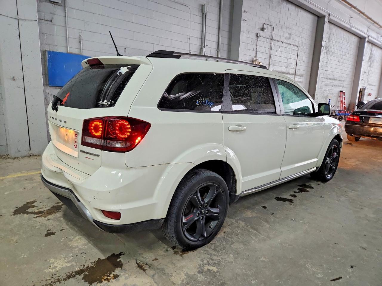 2020 Dodge Journey Crossroad - zdjęcie 3