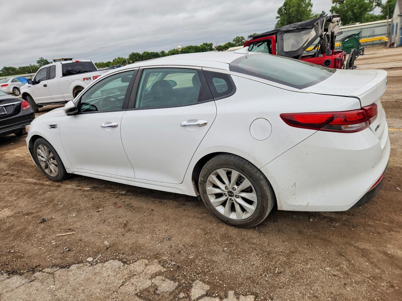 2018 Kia Optima S - zdjęcie 2