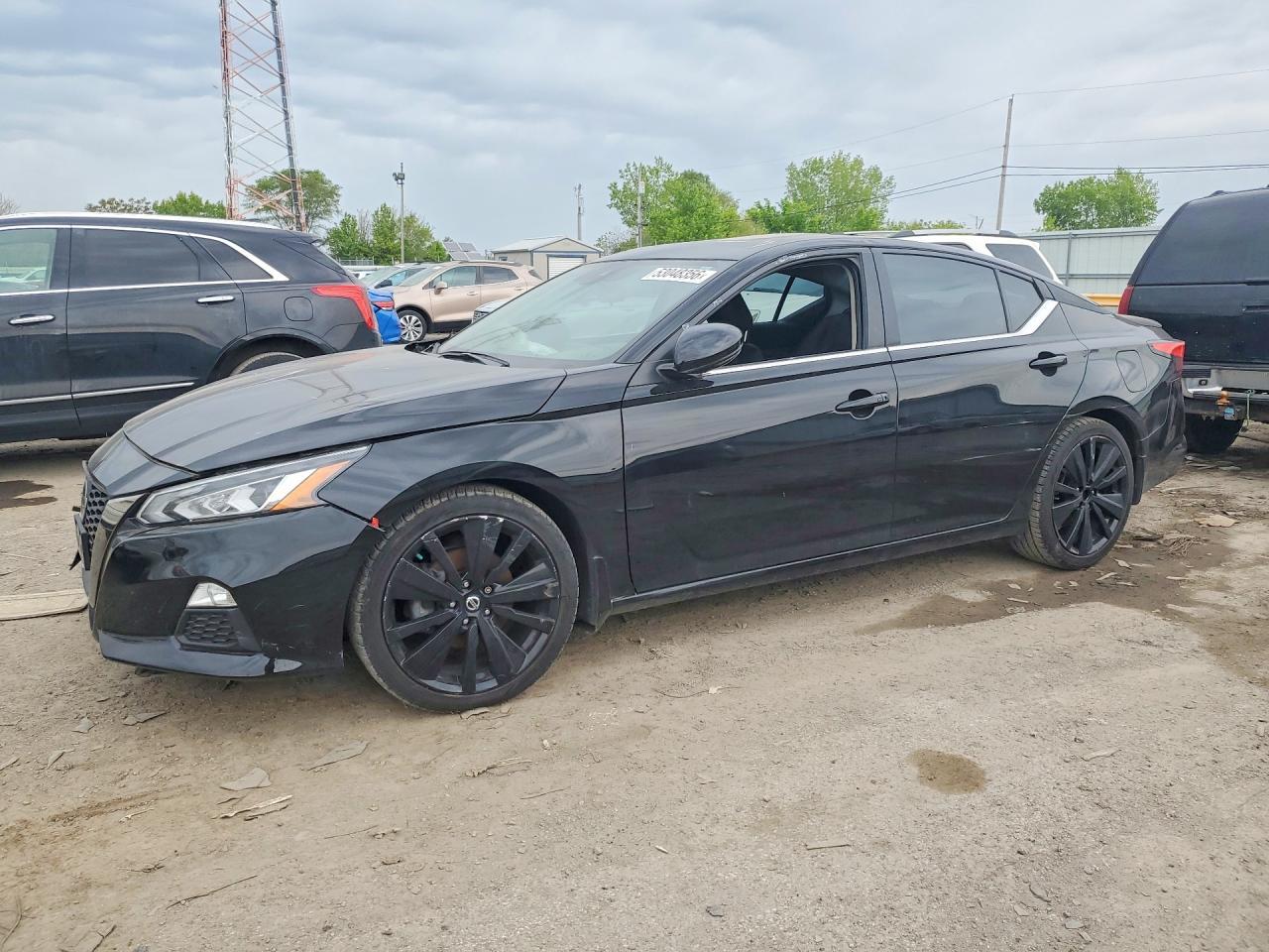 2020 Nissan Altima Sr - zdjęcie główne