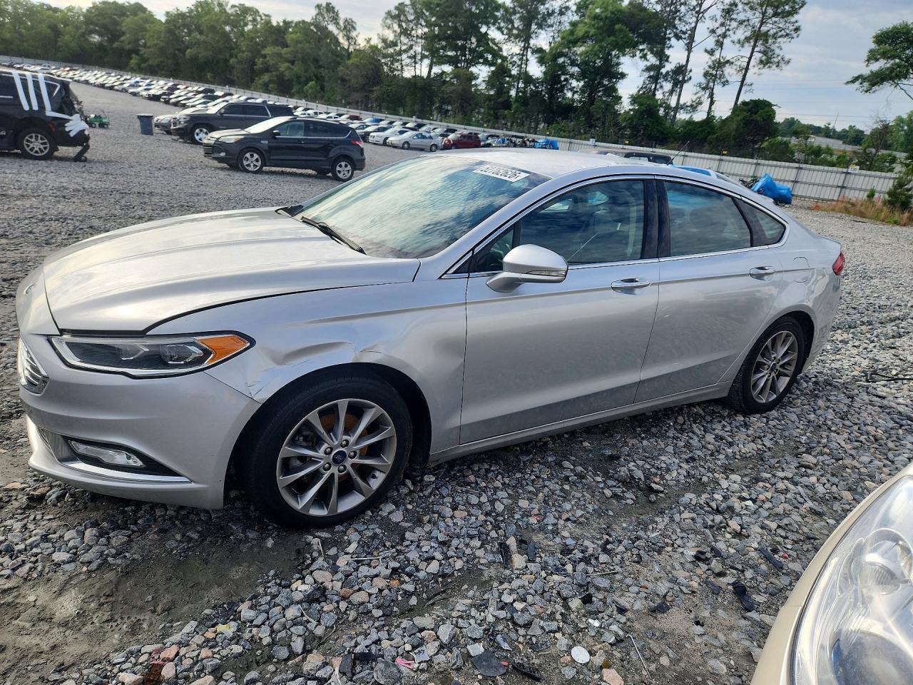 2017 Ford Fusion - zdjęcie główne