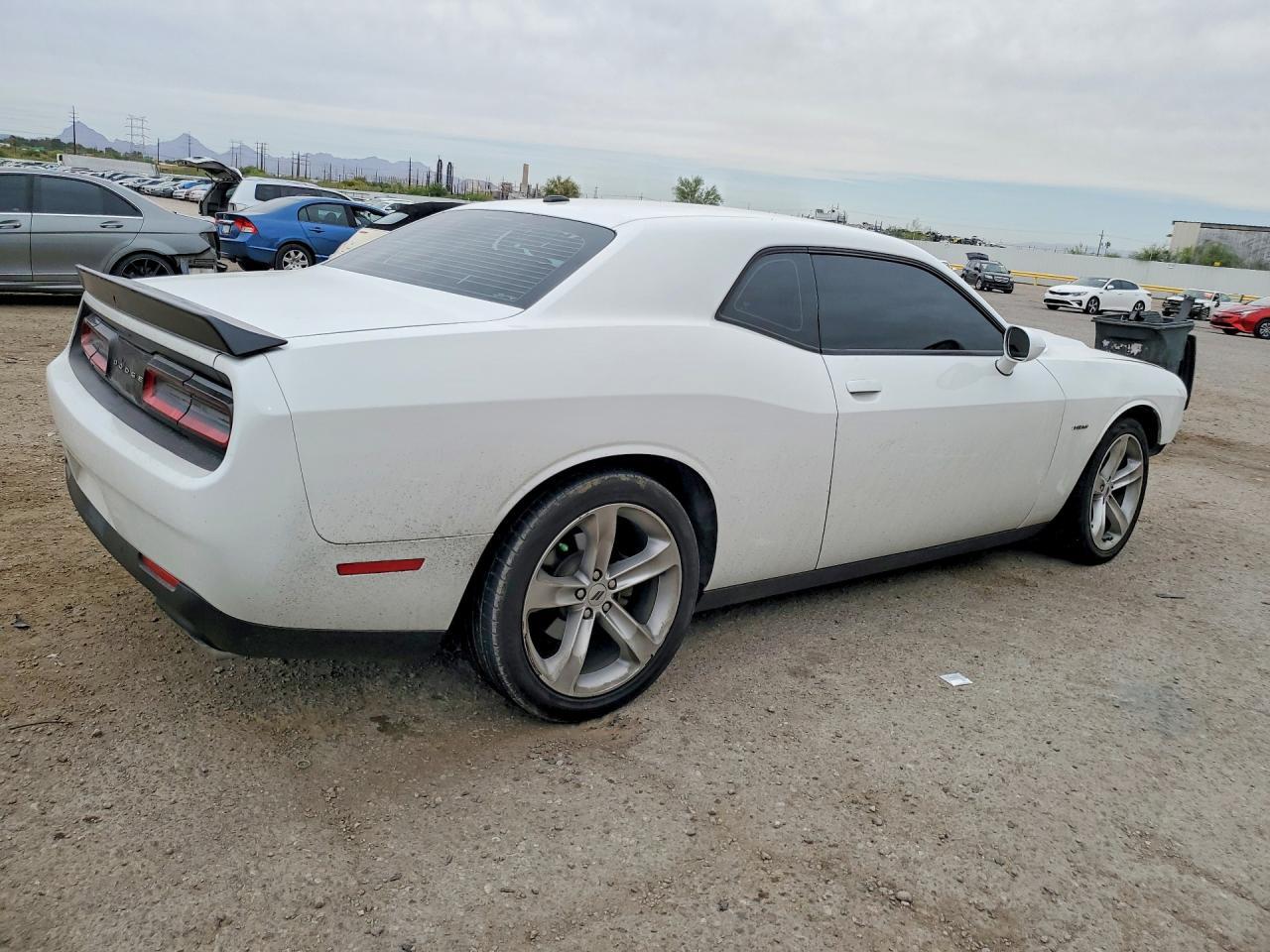 2018 Dodge Challenger R - zdjęcie 3