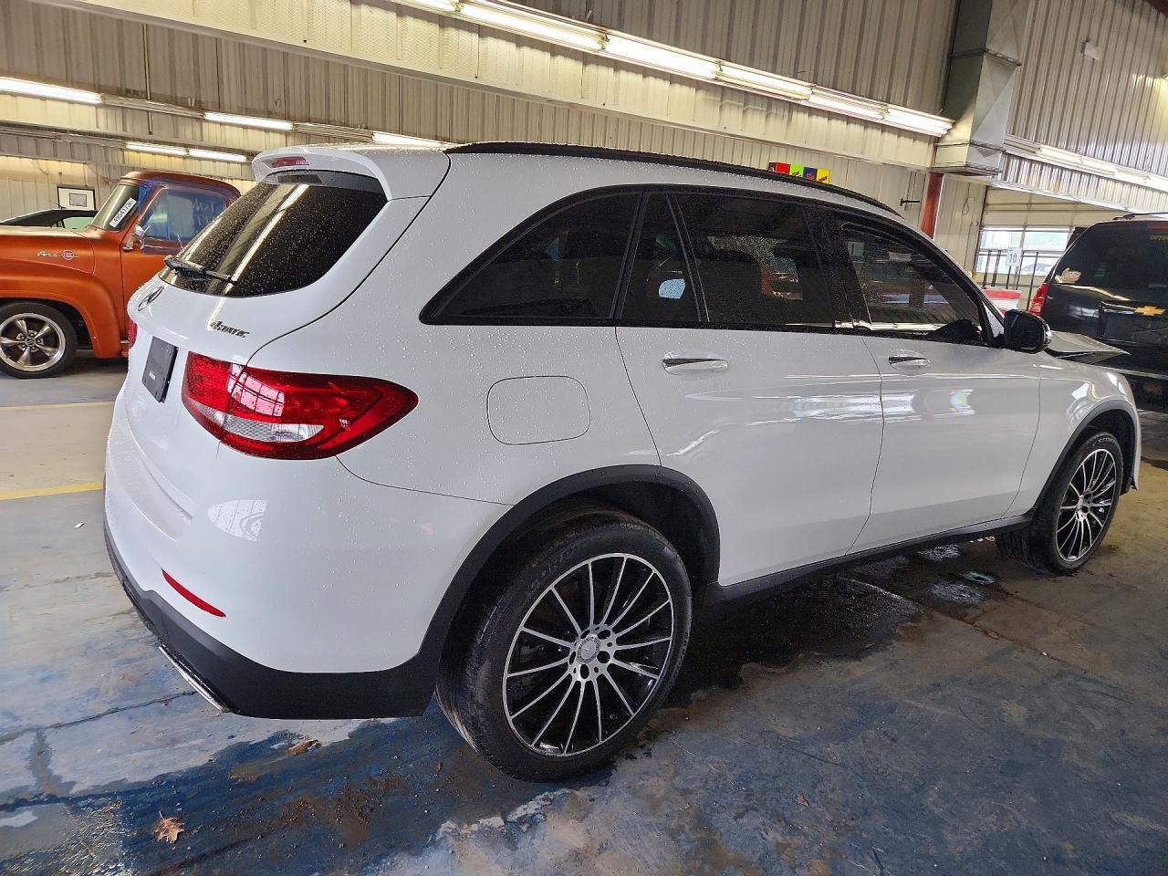 2017 Mercedes-Benz Glc 300 4Matic - zdjęcie 3