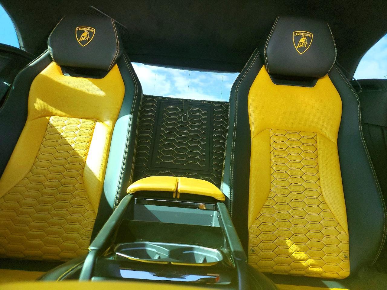 2019 Lamborghini Urus - zdjęcie 10