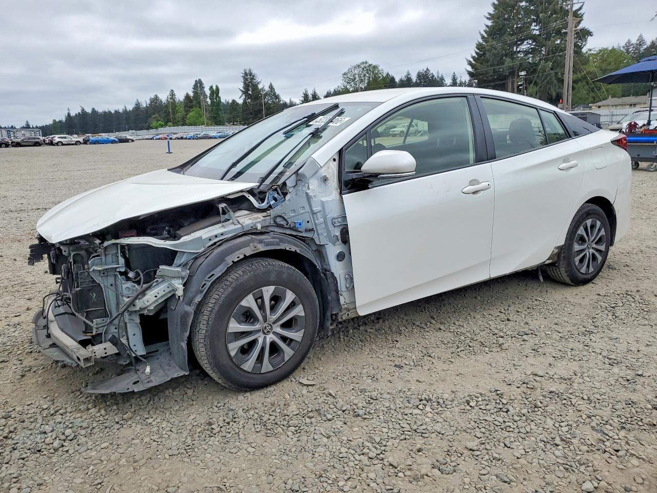 2019 Toyota Prius Le Awd-E - zdjęcie główne
