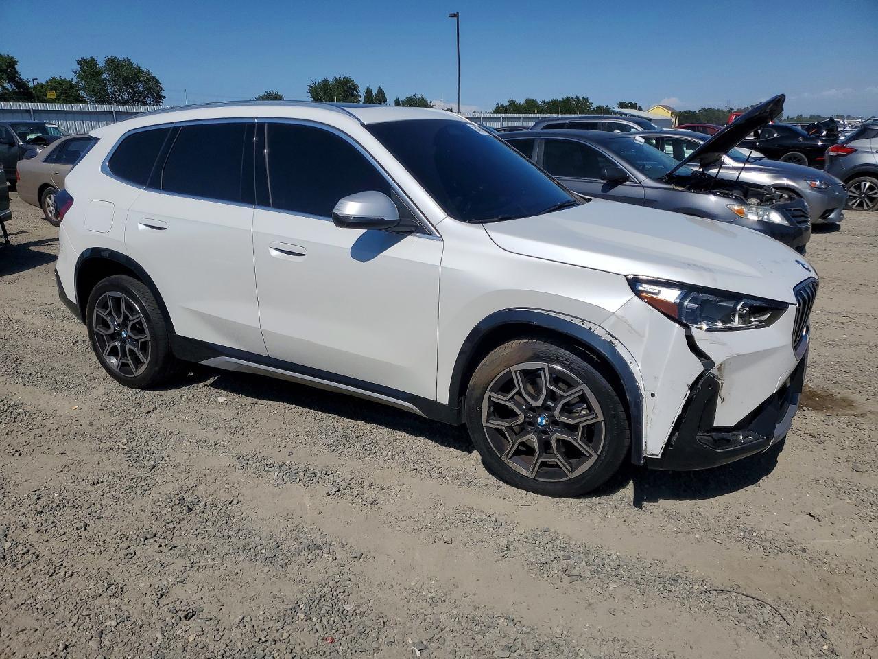 2024 BMW X1 xDrive28I - zdjęcie 4