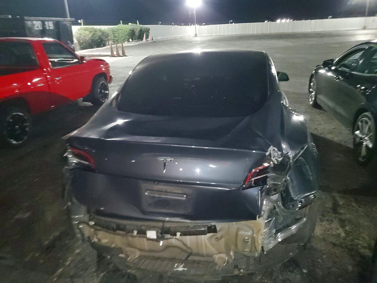 2023 Tesla Model 3 - zdjęcie 6