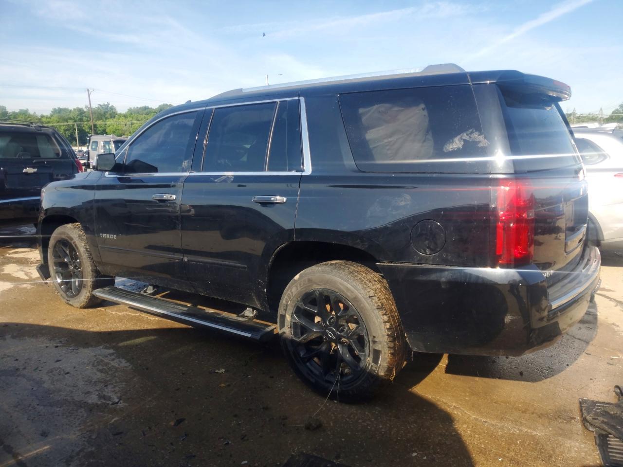 2017 Chevrolet Tahoe K1500 Premier - zdjęcie 2