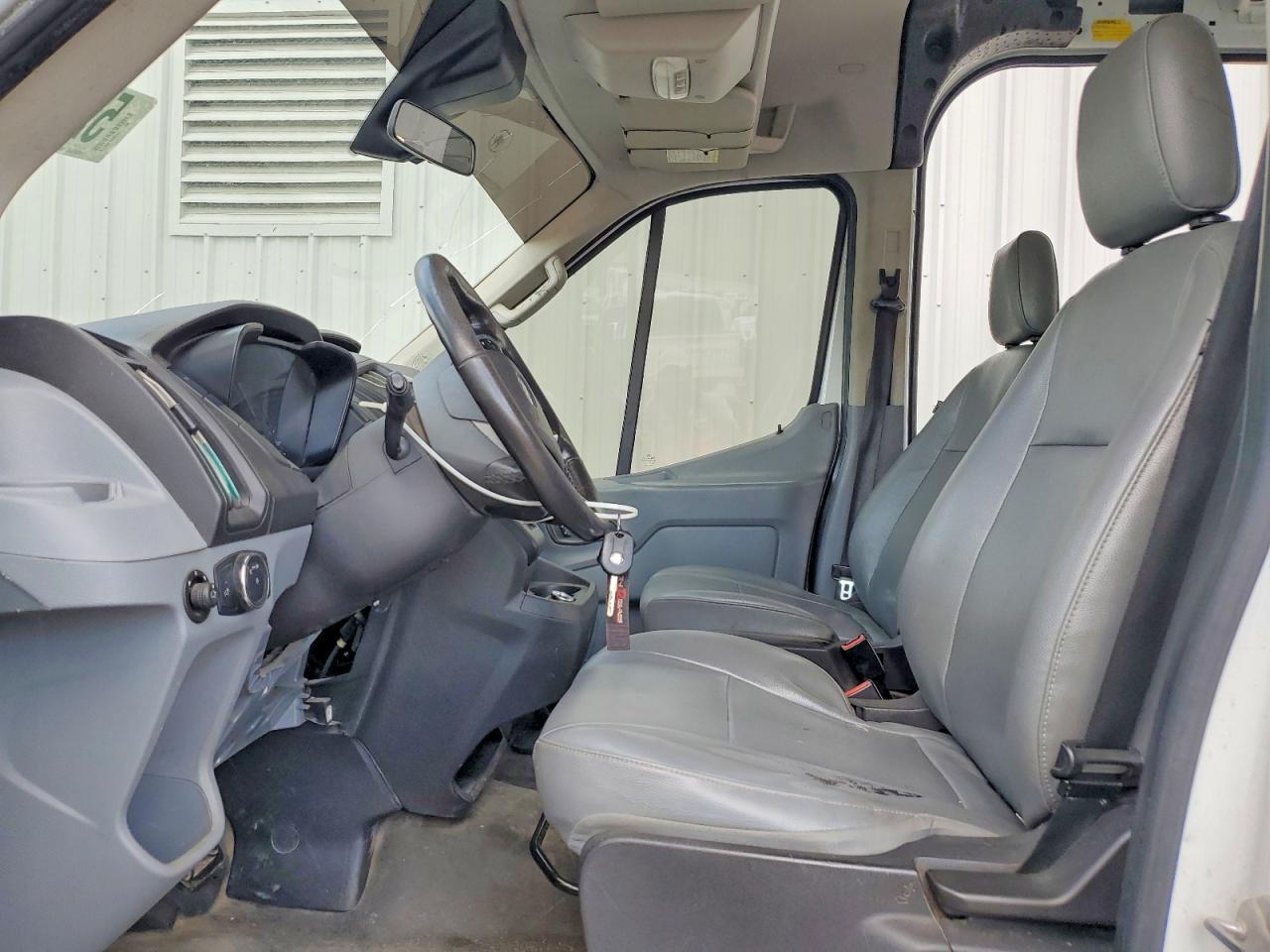 2019 Ford Transit T-150 - zdjęcie 7