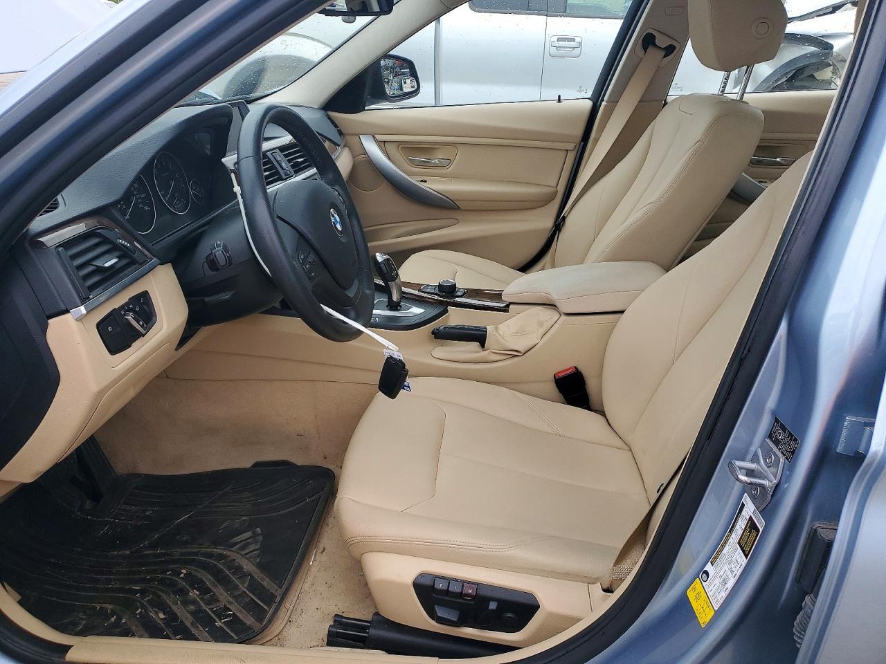 2014 BMW 320 I - zdjęcie 7