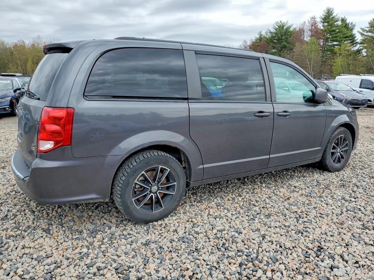 2018 Dodge Grand Caravan Gt - zdjęcie 3