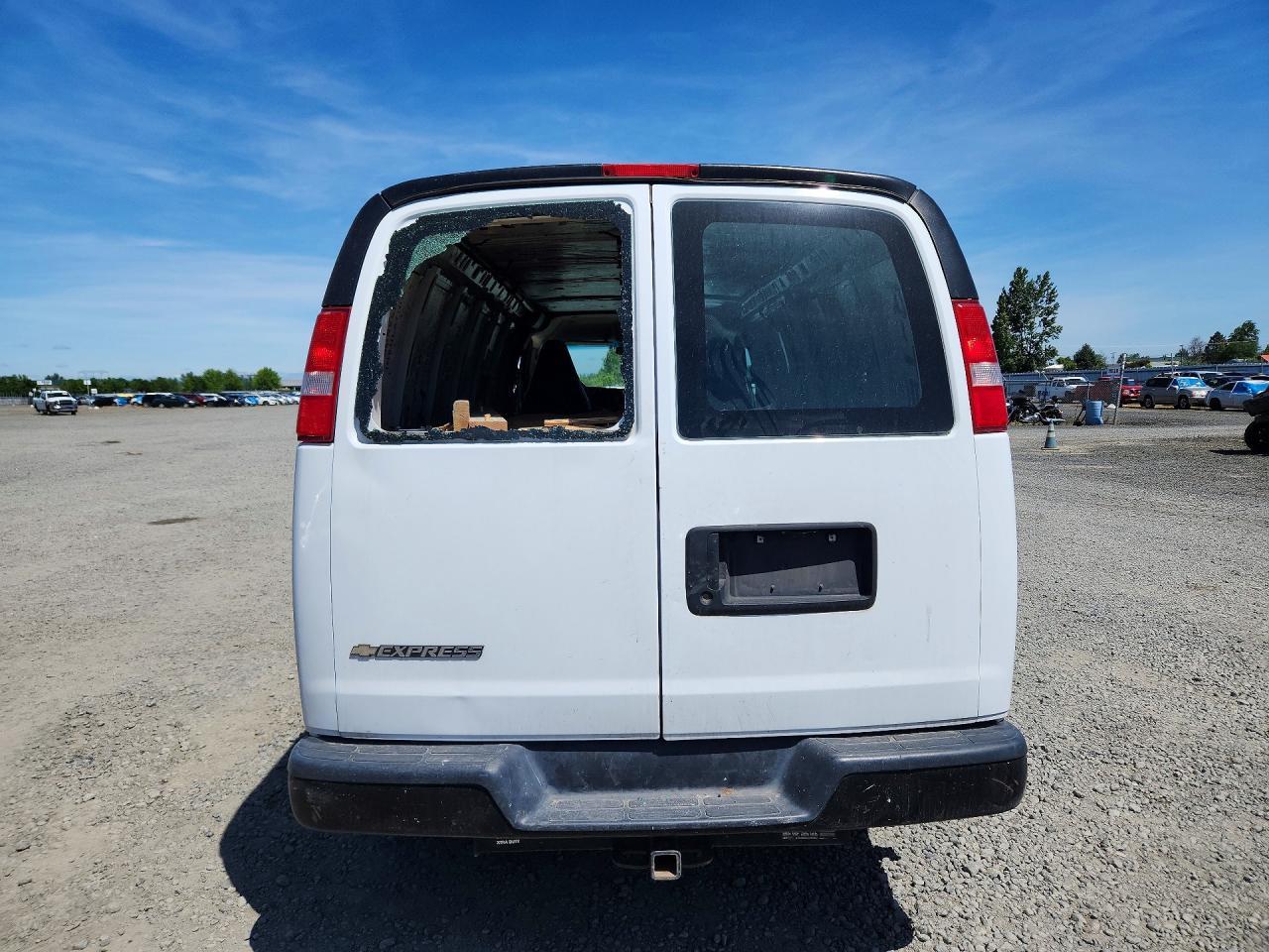 2017 Chevrolet Express 2500 1Wt - zdjęcie 6