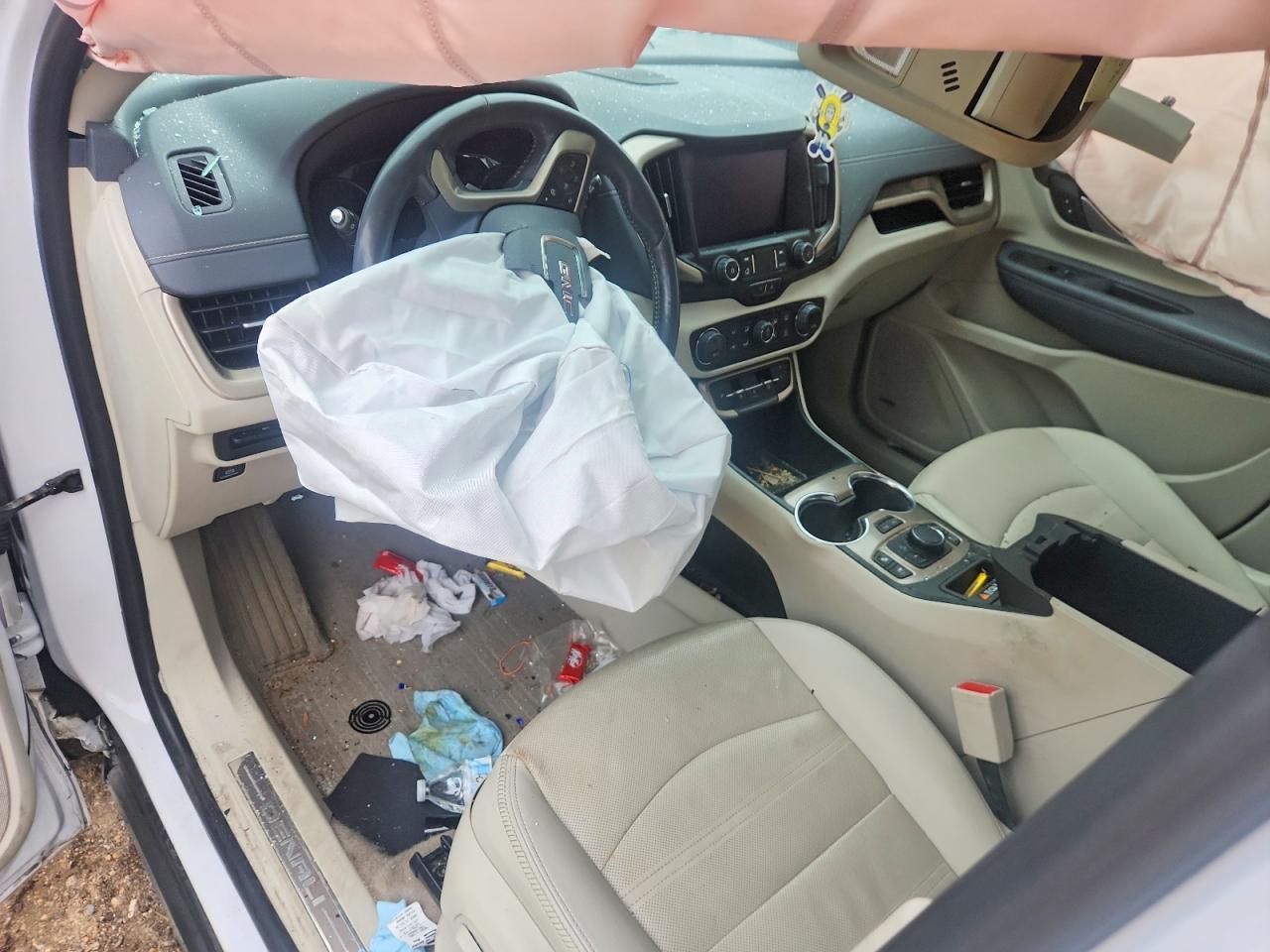 2022 GMC Terrain Denali - zdjęcie 8