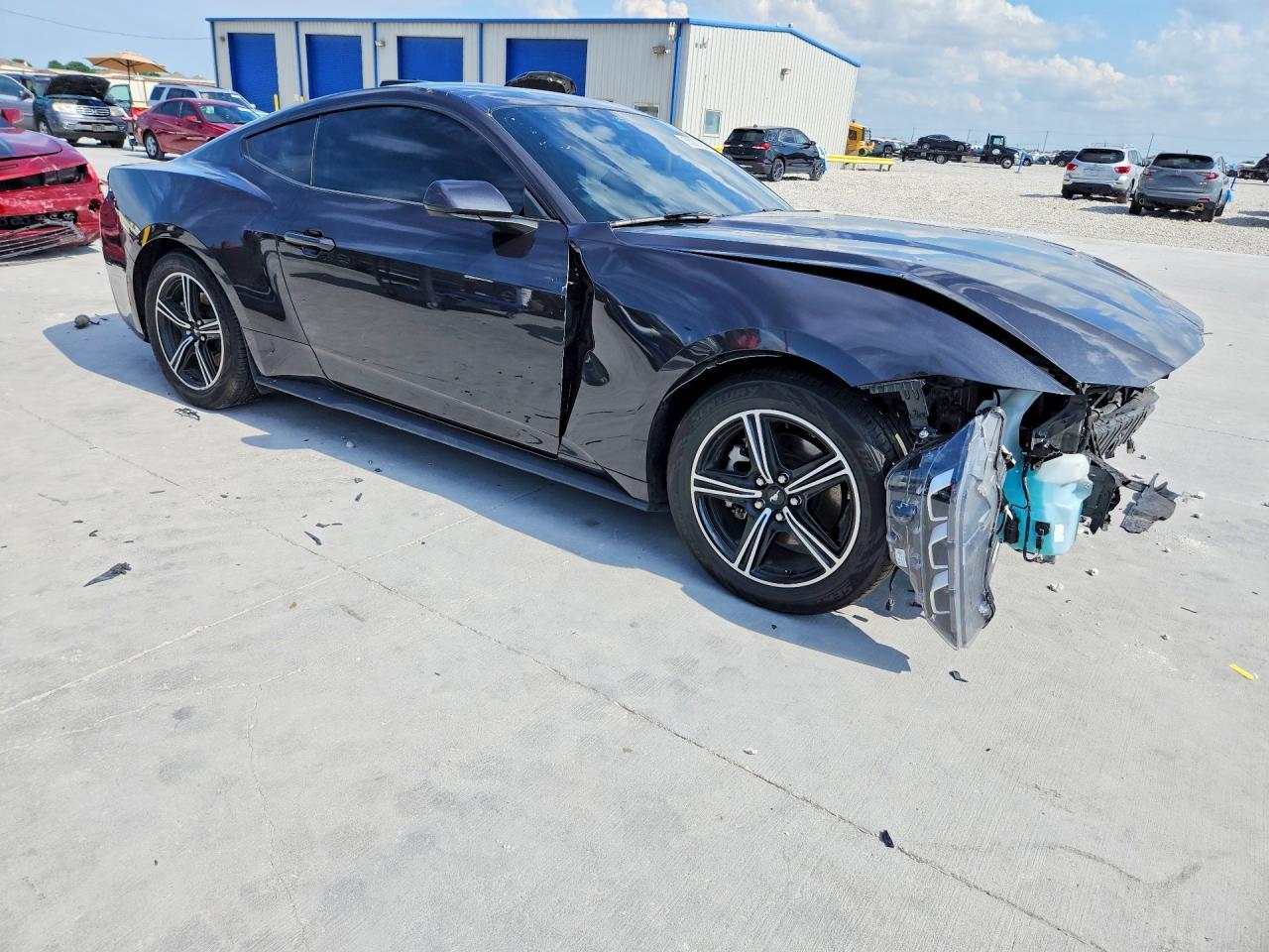 2024 Ford Mustang - zdjęcie 4