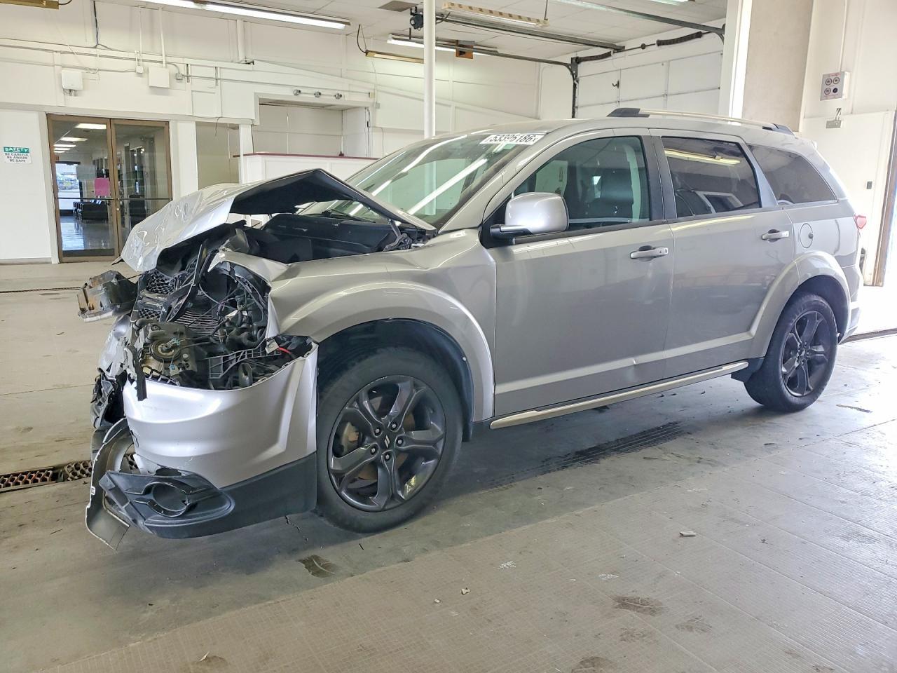 2018 Dodge Journey Crossroad - zdjęcie główne