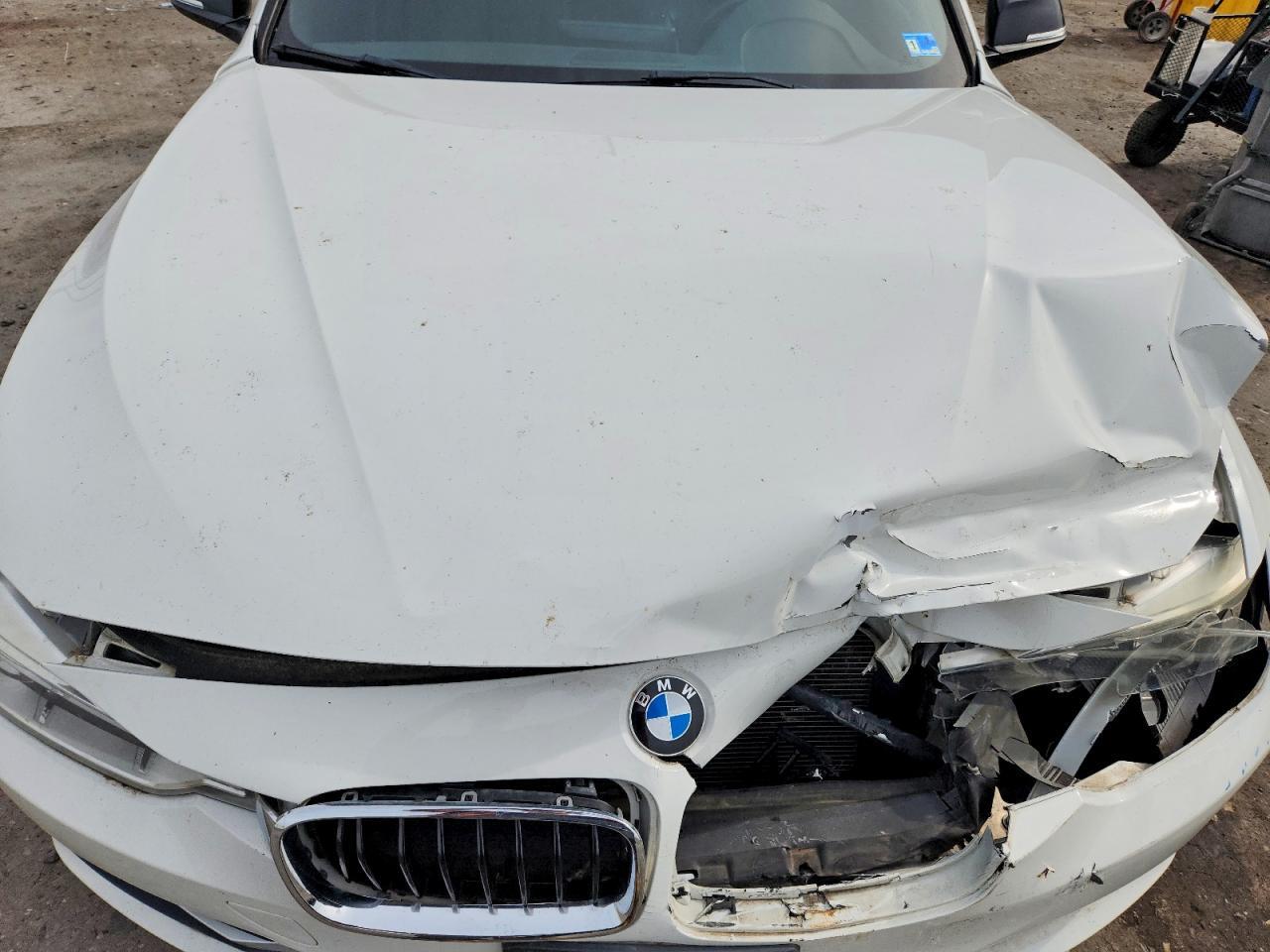 2015 BMW 328 I - zdjęcie 11